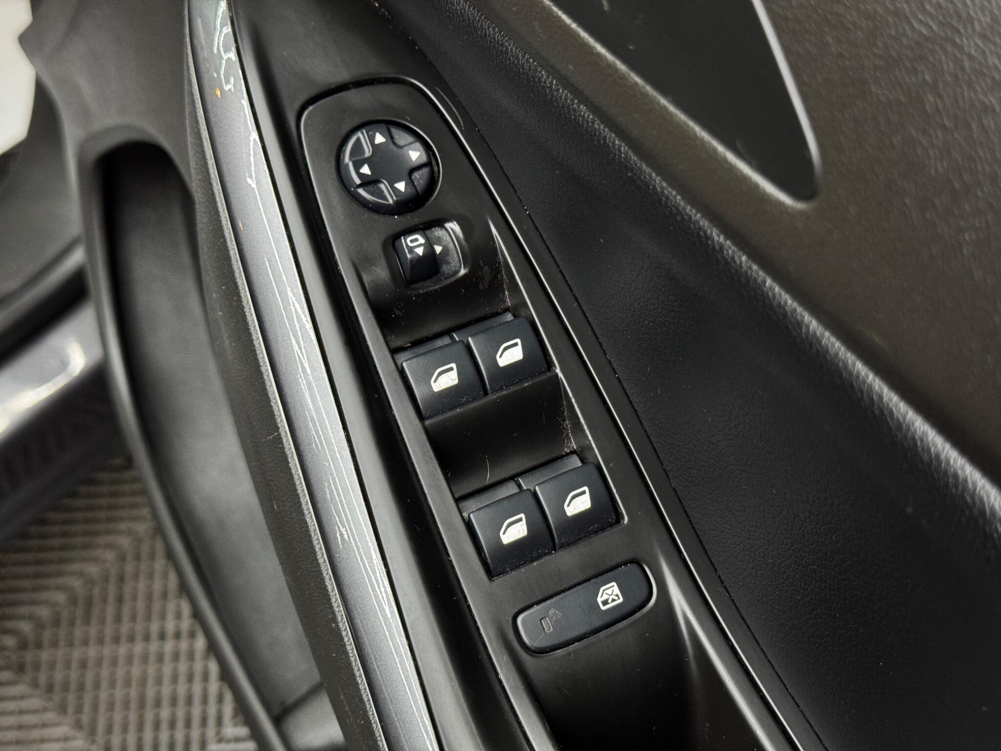 Vauxhall Grandland X view 37