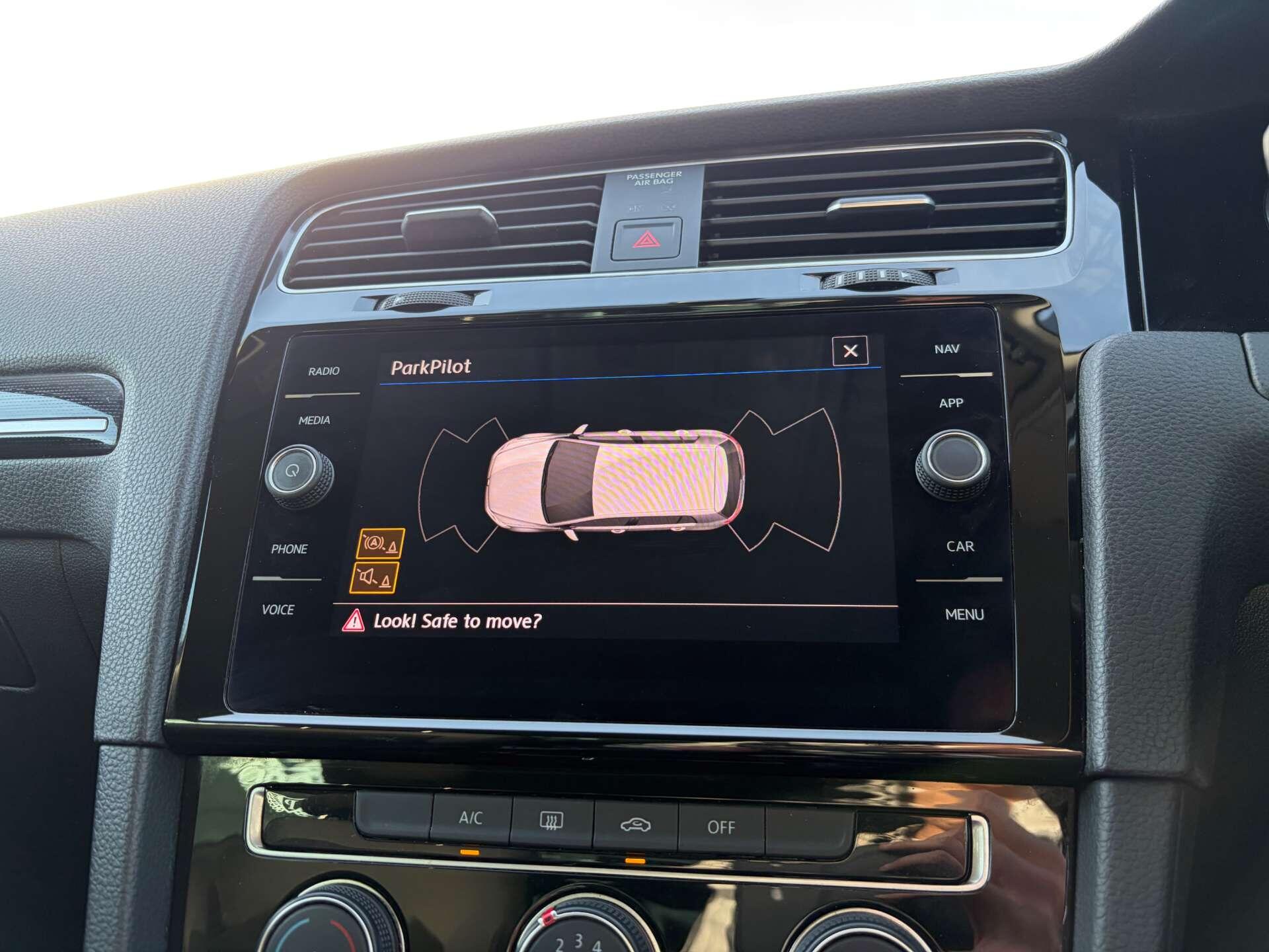 Volkswagen Golf view 52