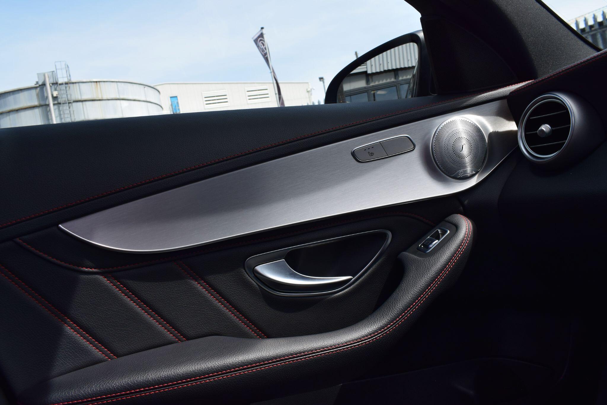 Mercedes-Benz C-Class view 13