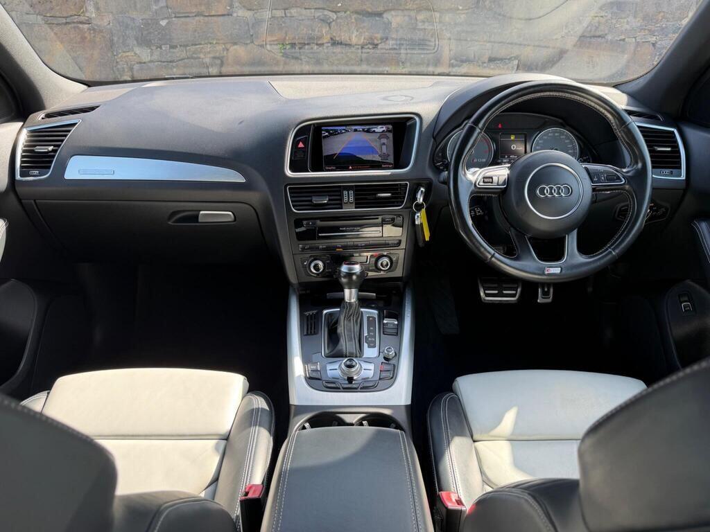 Audi SQ5 view 10