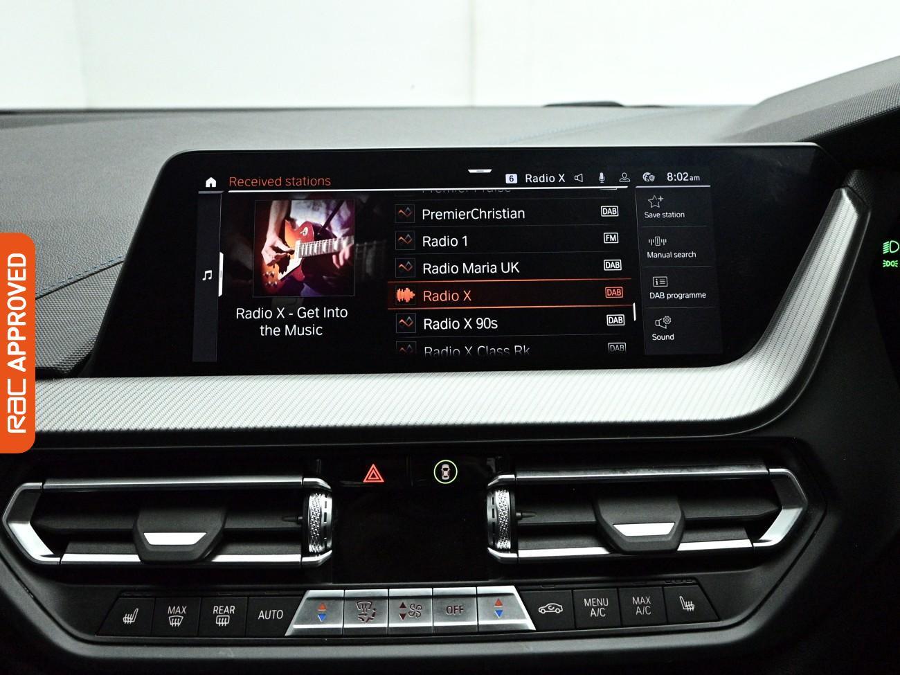 BMW 1 Series view 14