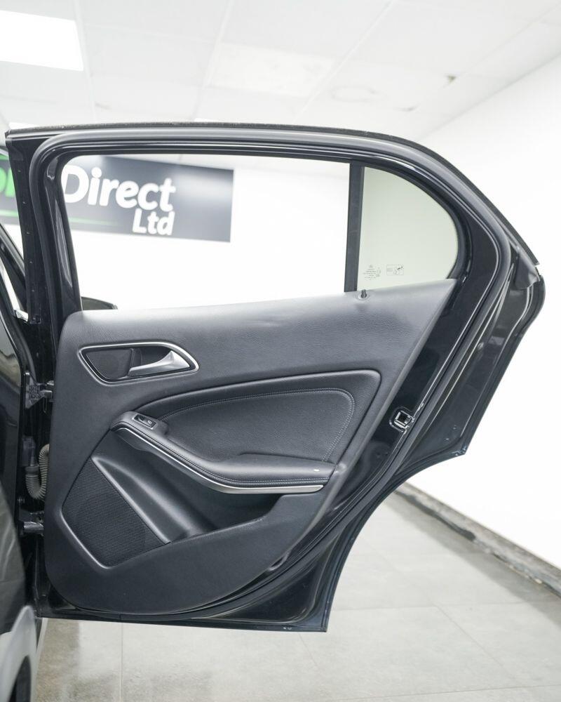 Mercedes-Benz Gla view 17