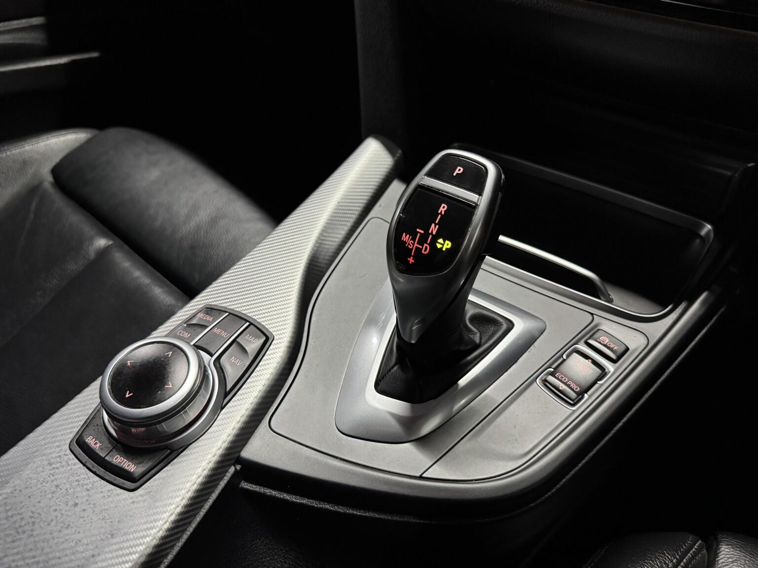 BMW 3 Series view 27