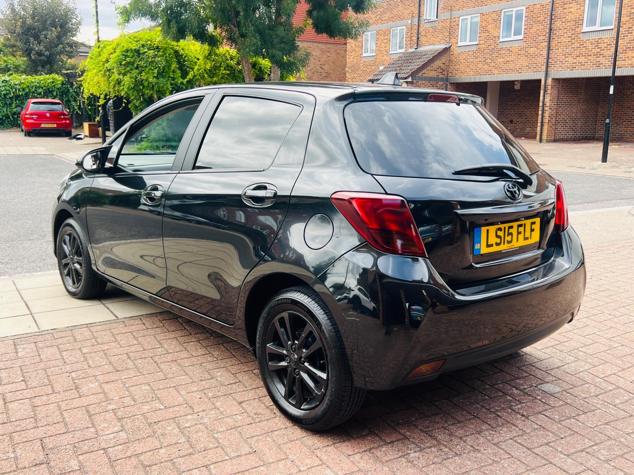 Toyota Yaris view 16