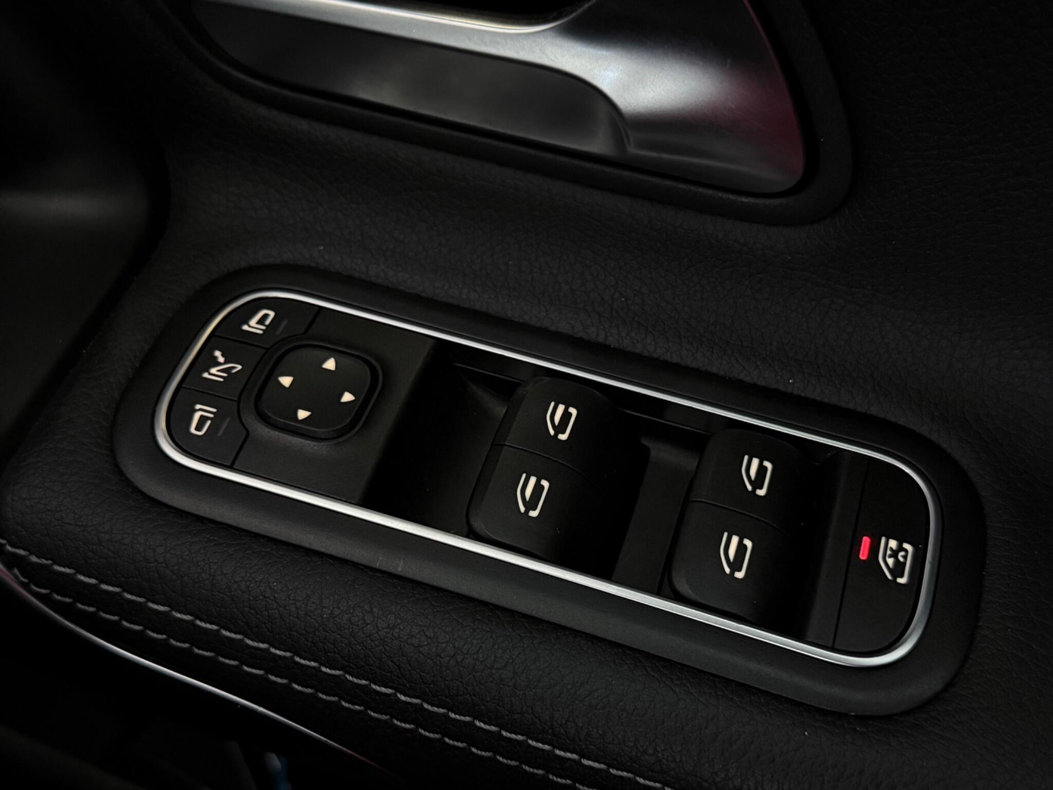 Mercedes-Benz A-Class view 19