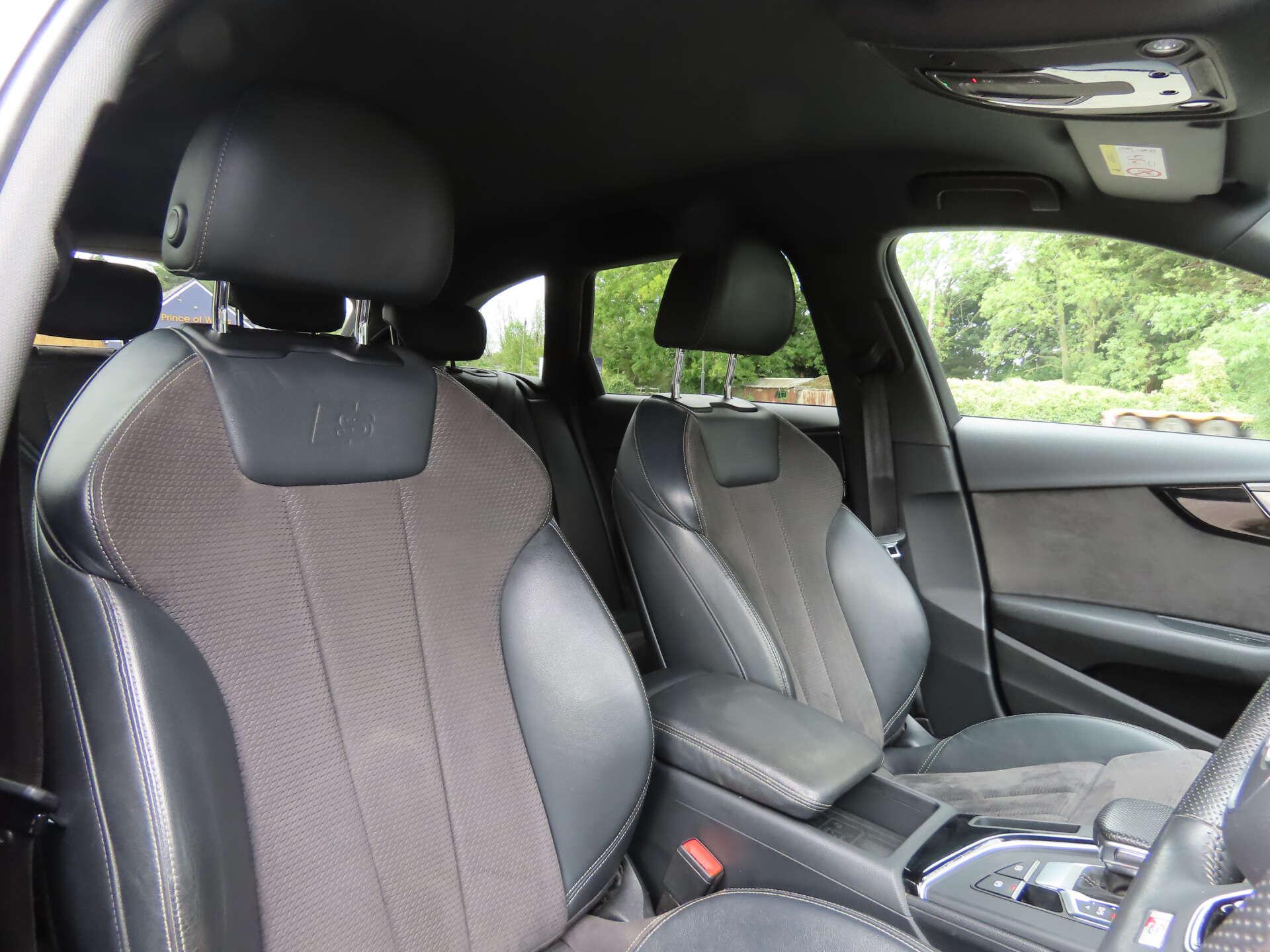 Audi A4 view 8