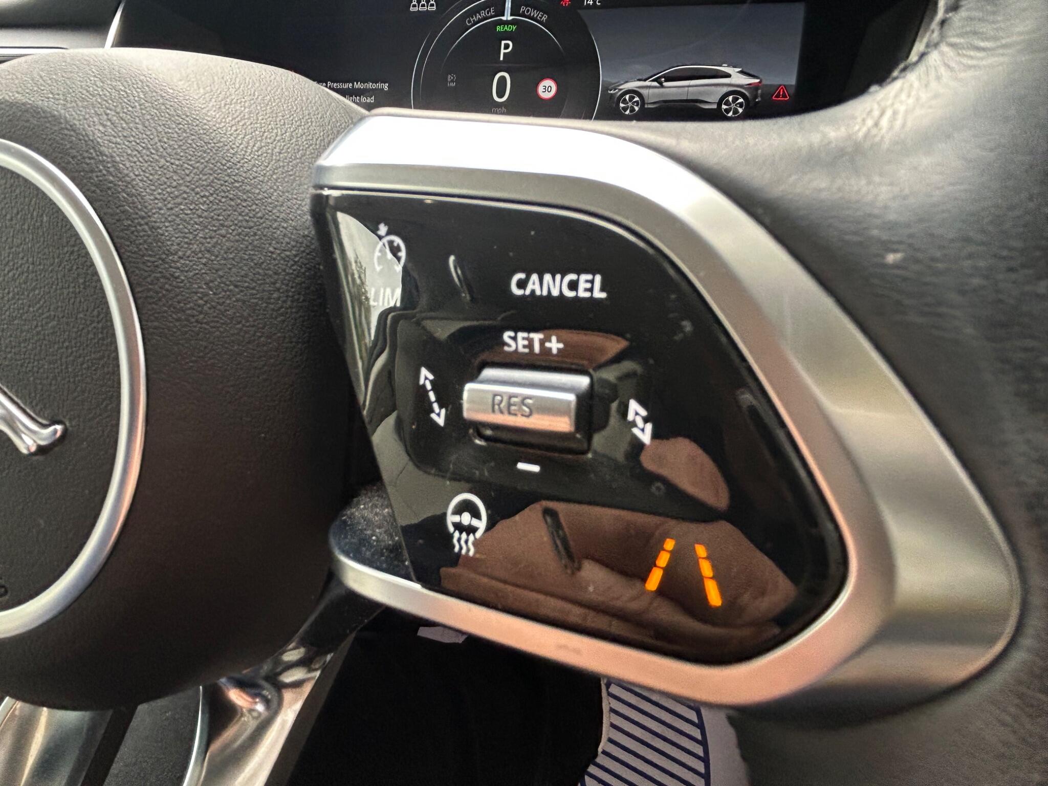 Jaguar I-Pace view 40