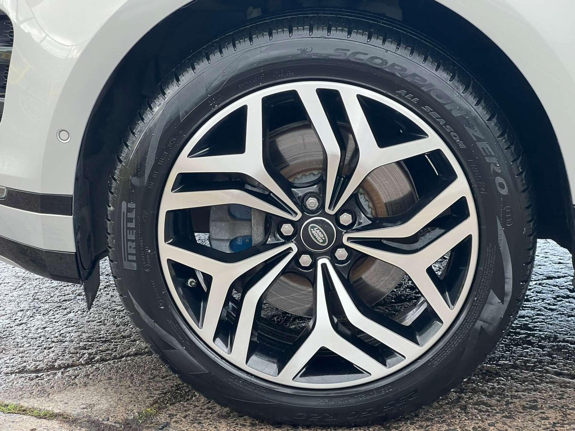 Land Rover Range Rover Evoque view 15