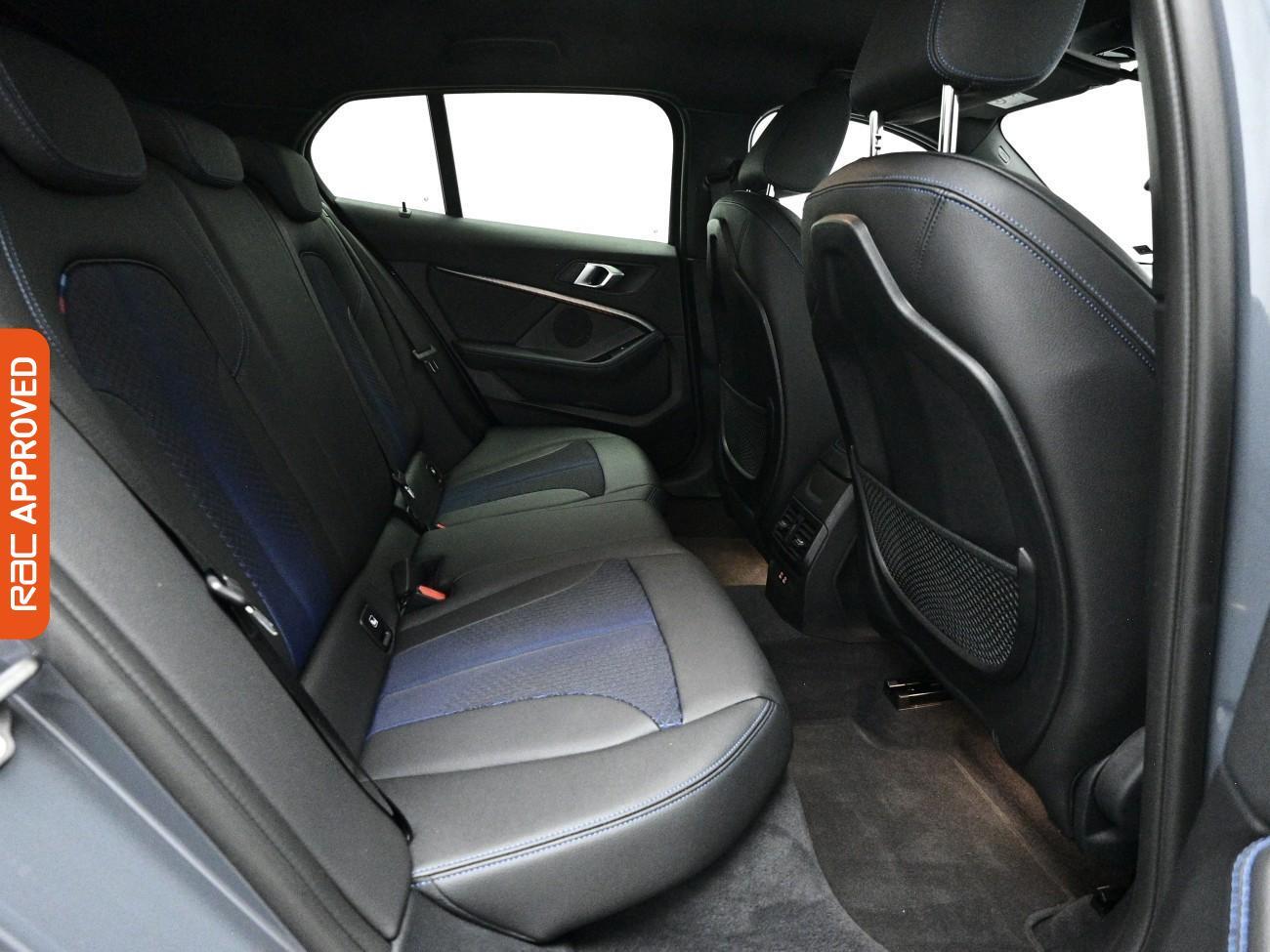 BMW 1 Series view 12