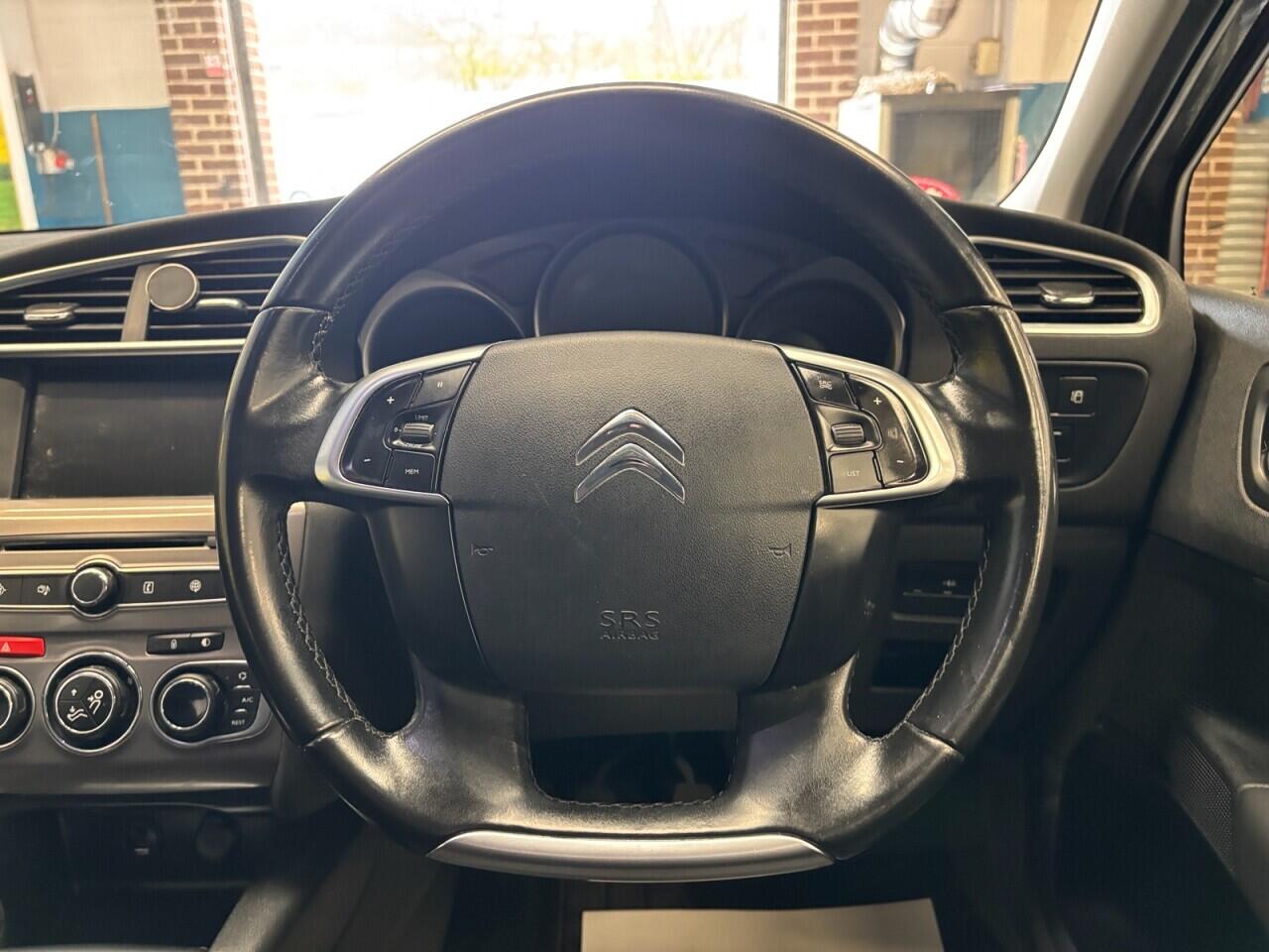 Citroen C4 view 12