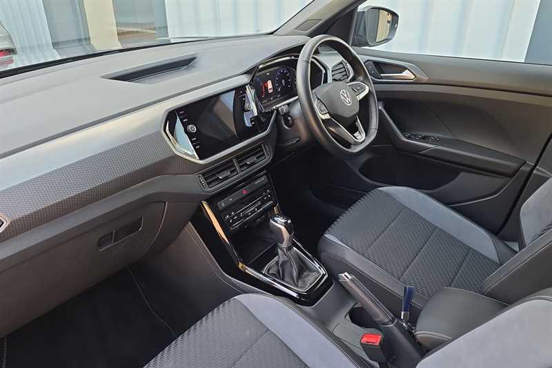 Volkswagen T-Cross view 13