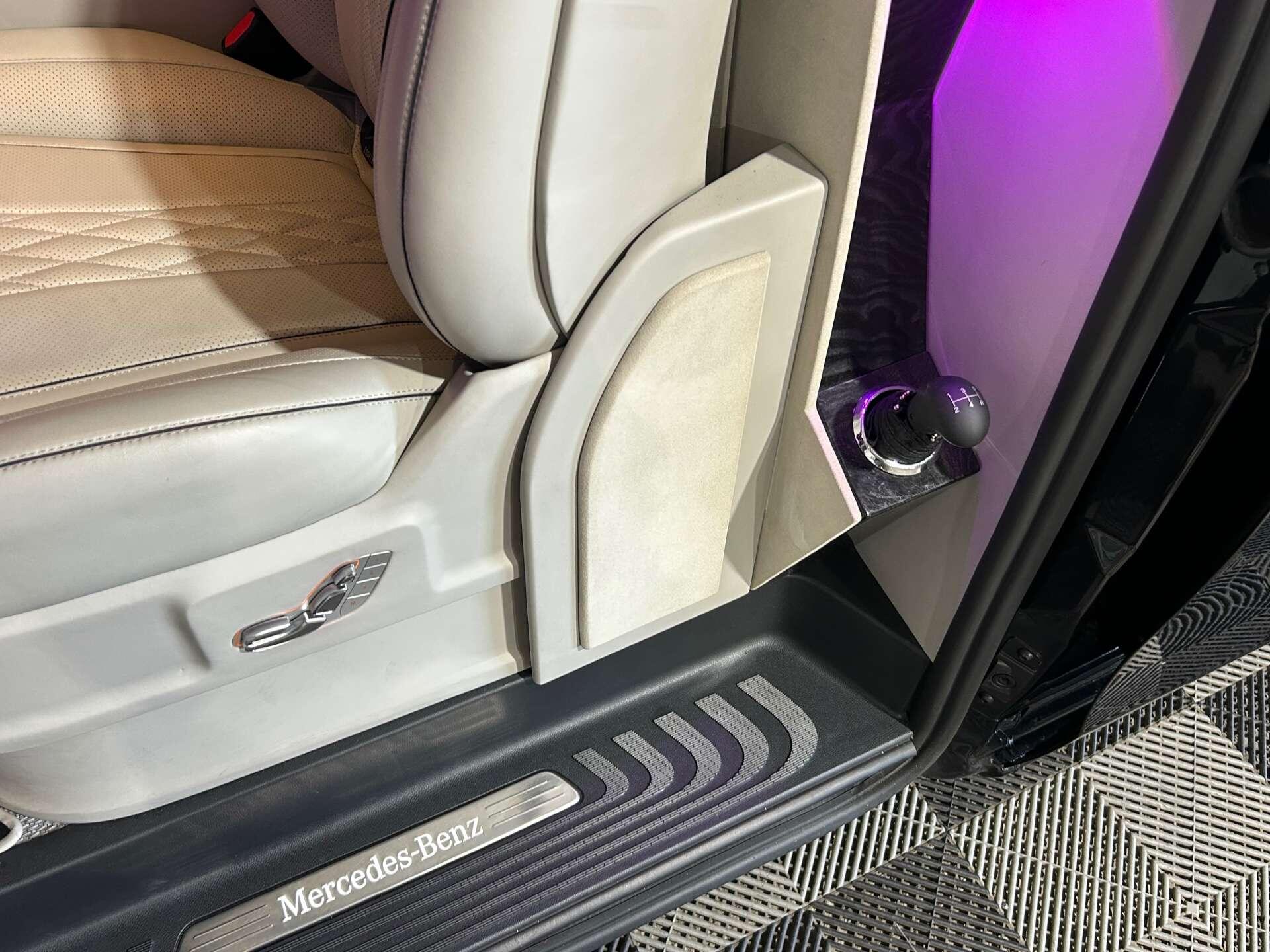 Mercedes-Benz V Class view 37