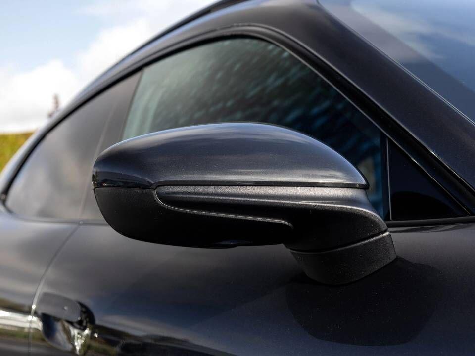 Porsche Taycan view 40