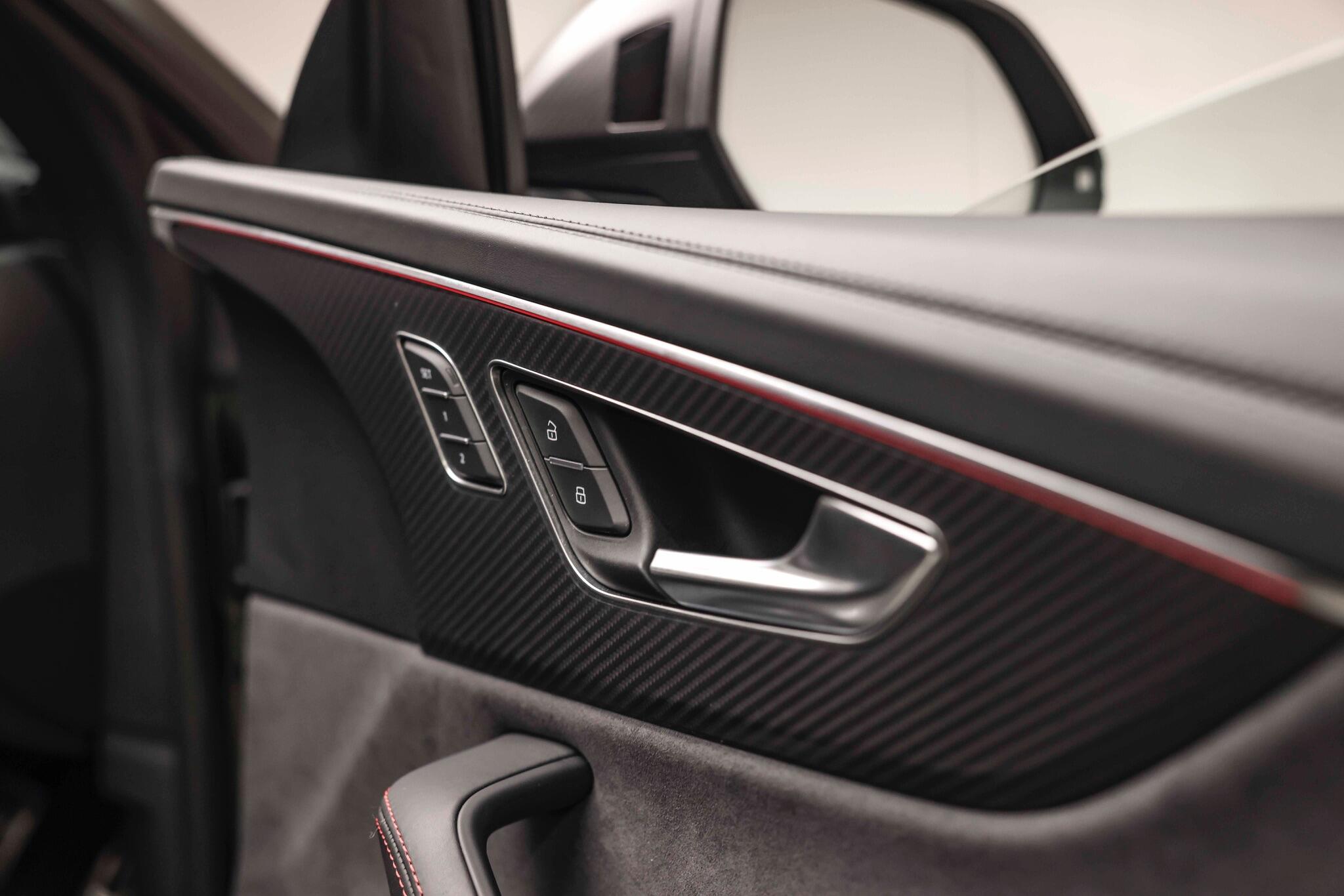 Audi RSQ8 view 39