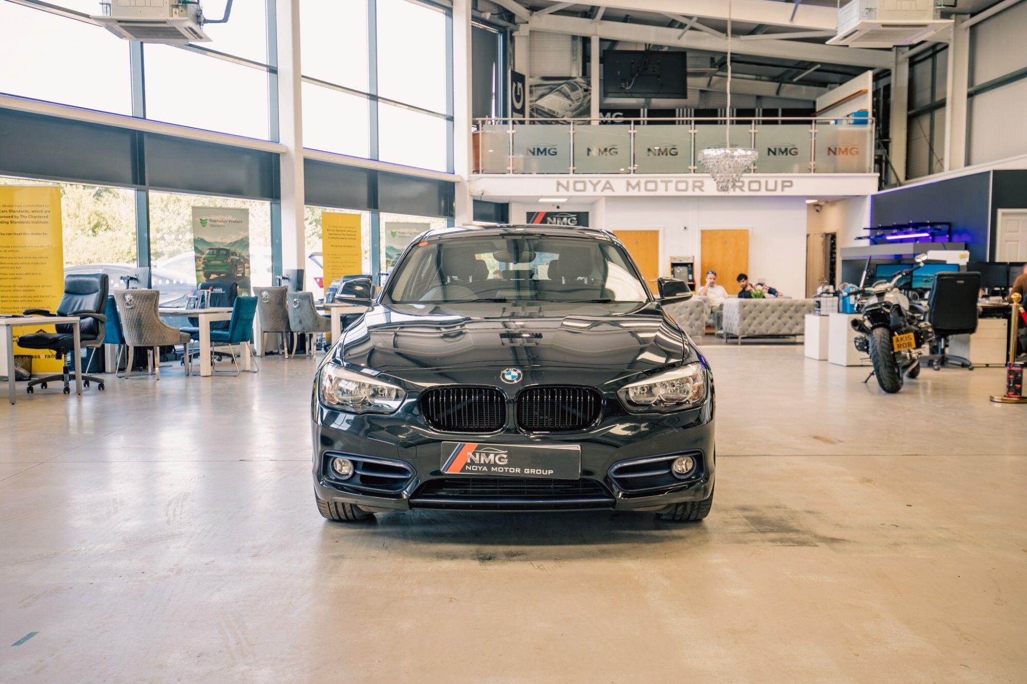 BMW 1 Series view 9