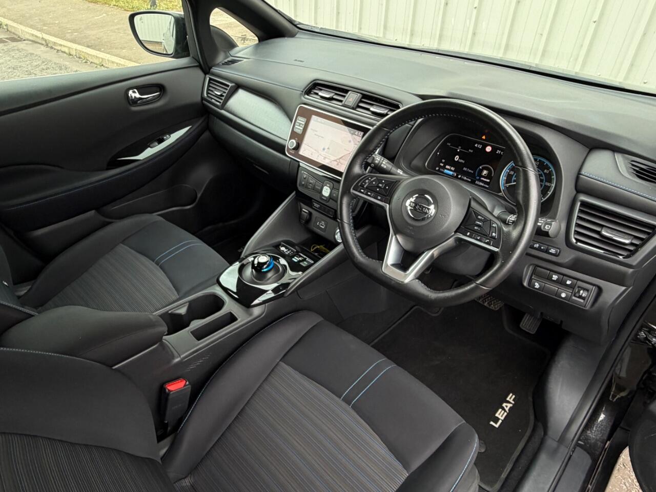 Nissan Leaf view 16