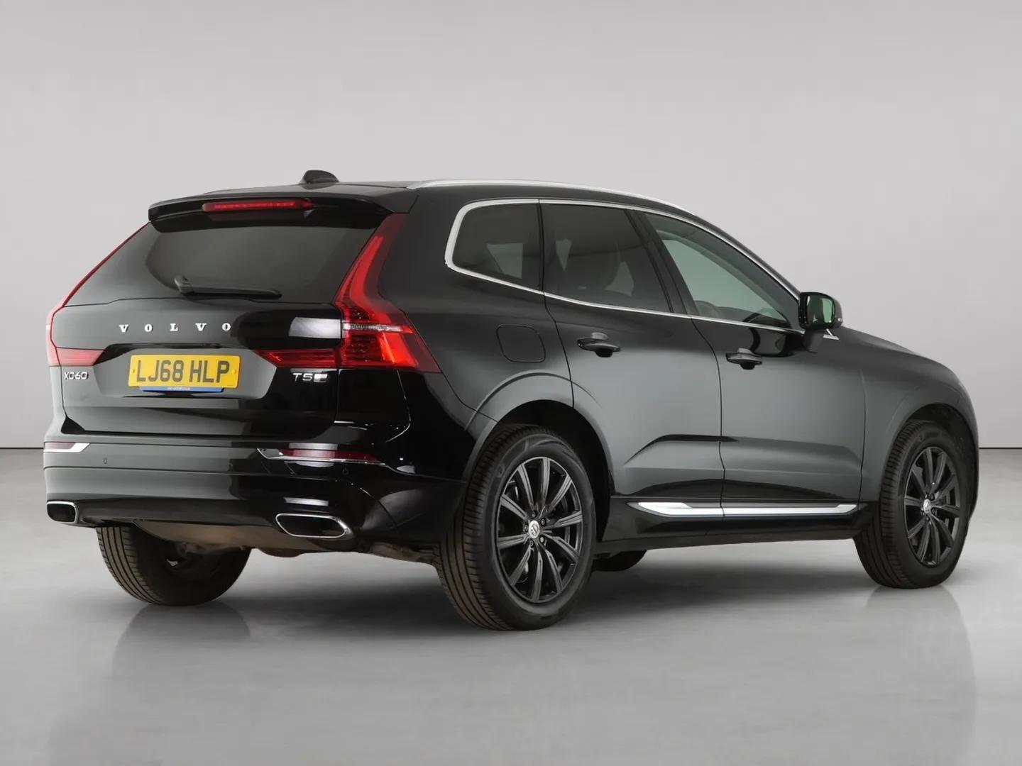 Volvo XC60 view 8