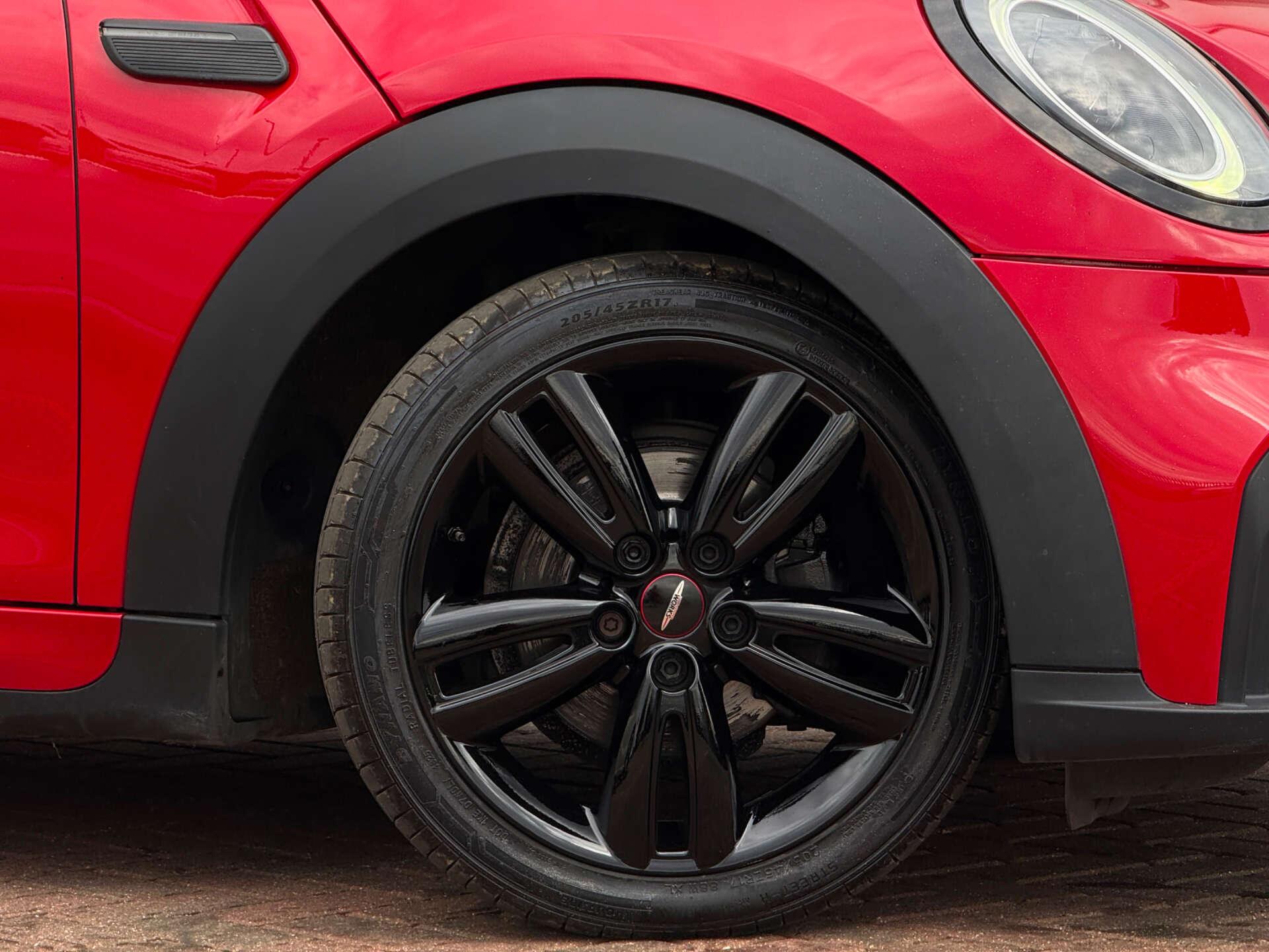 Mini Cooper view 19