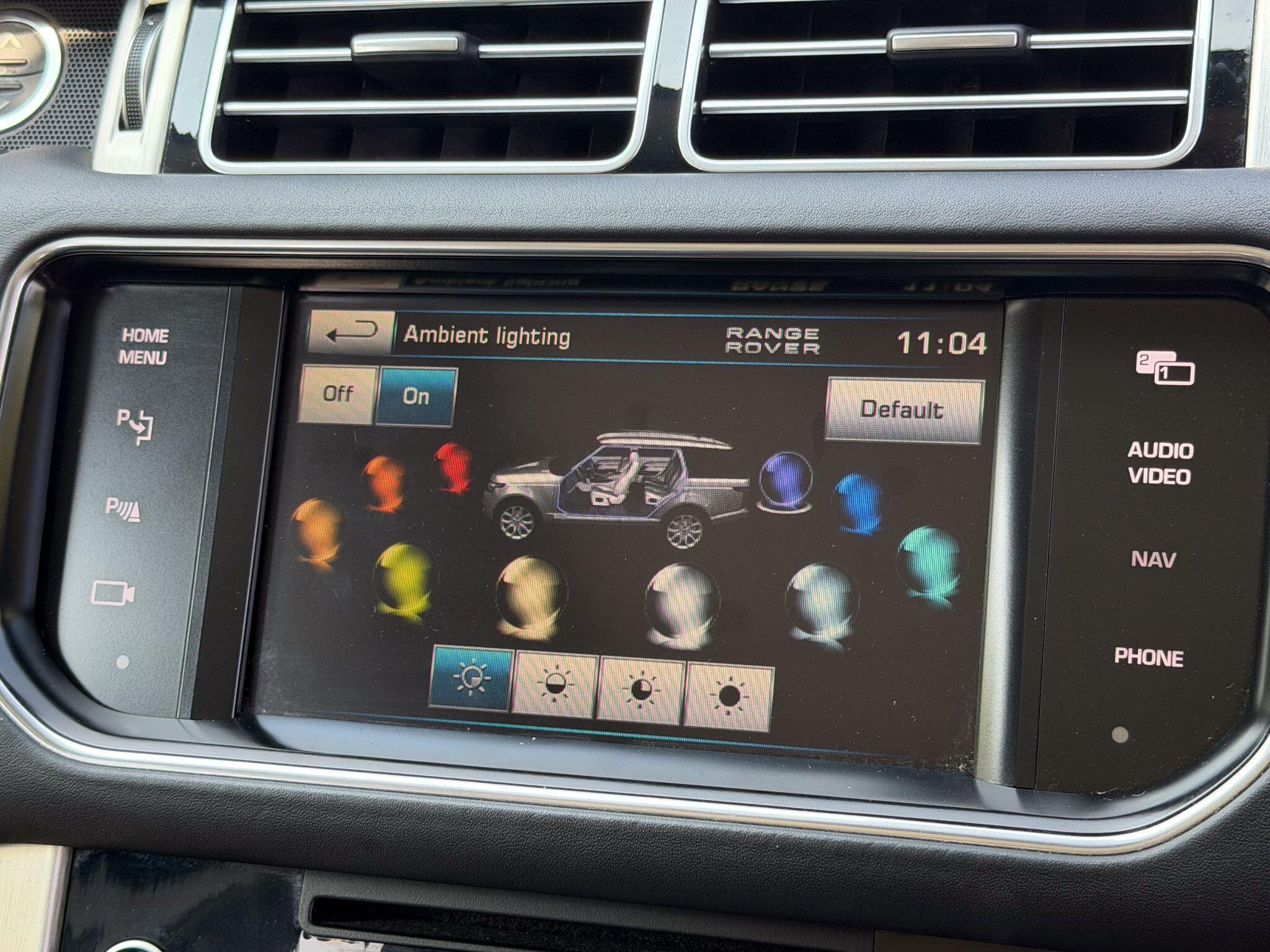 Land Rover Range Rover view 29