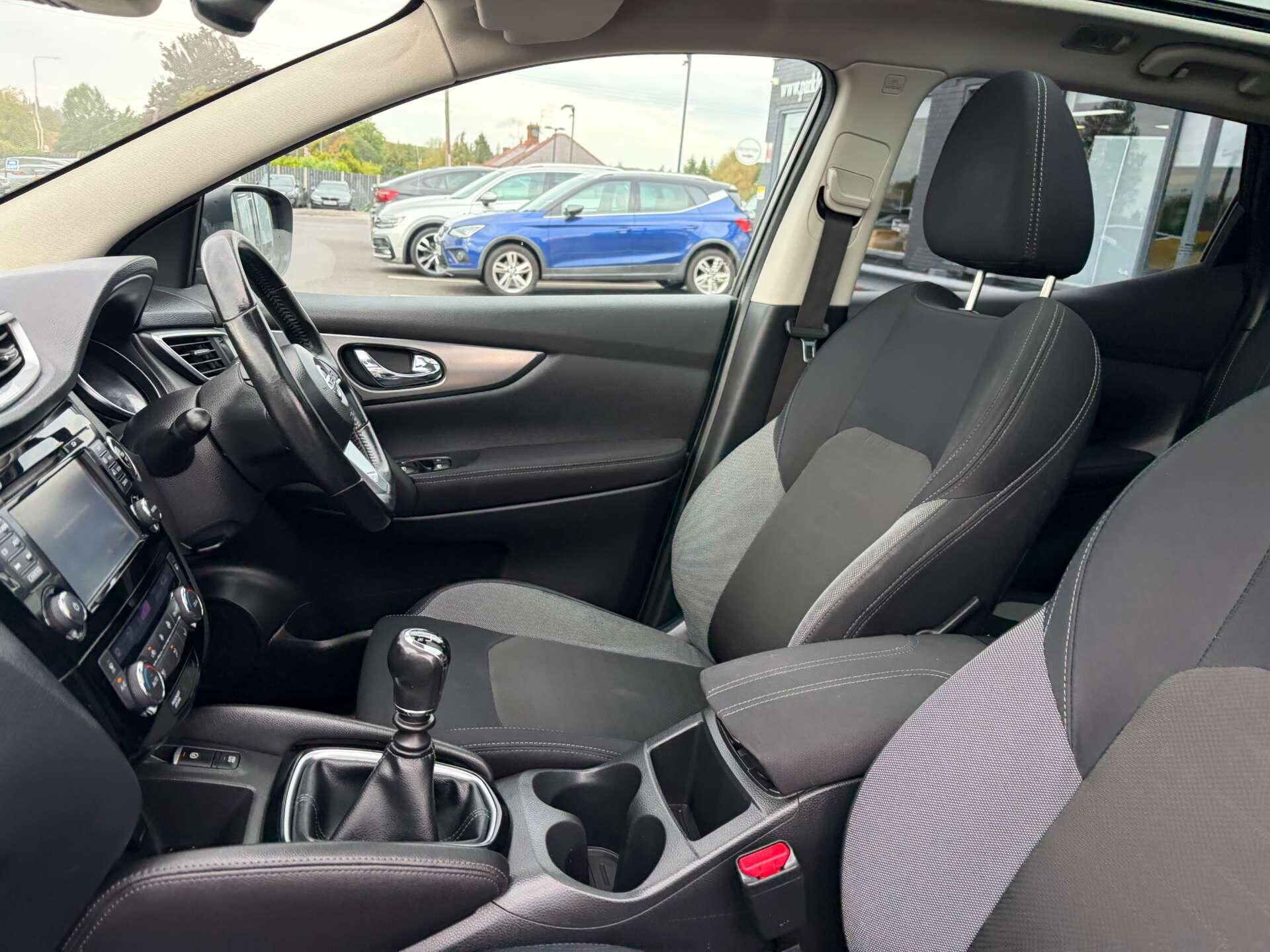 Nissan Qashqai view 18