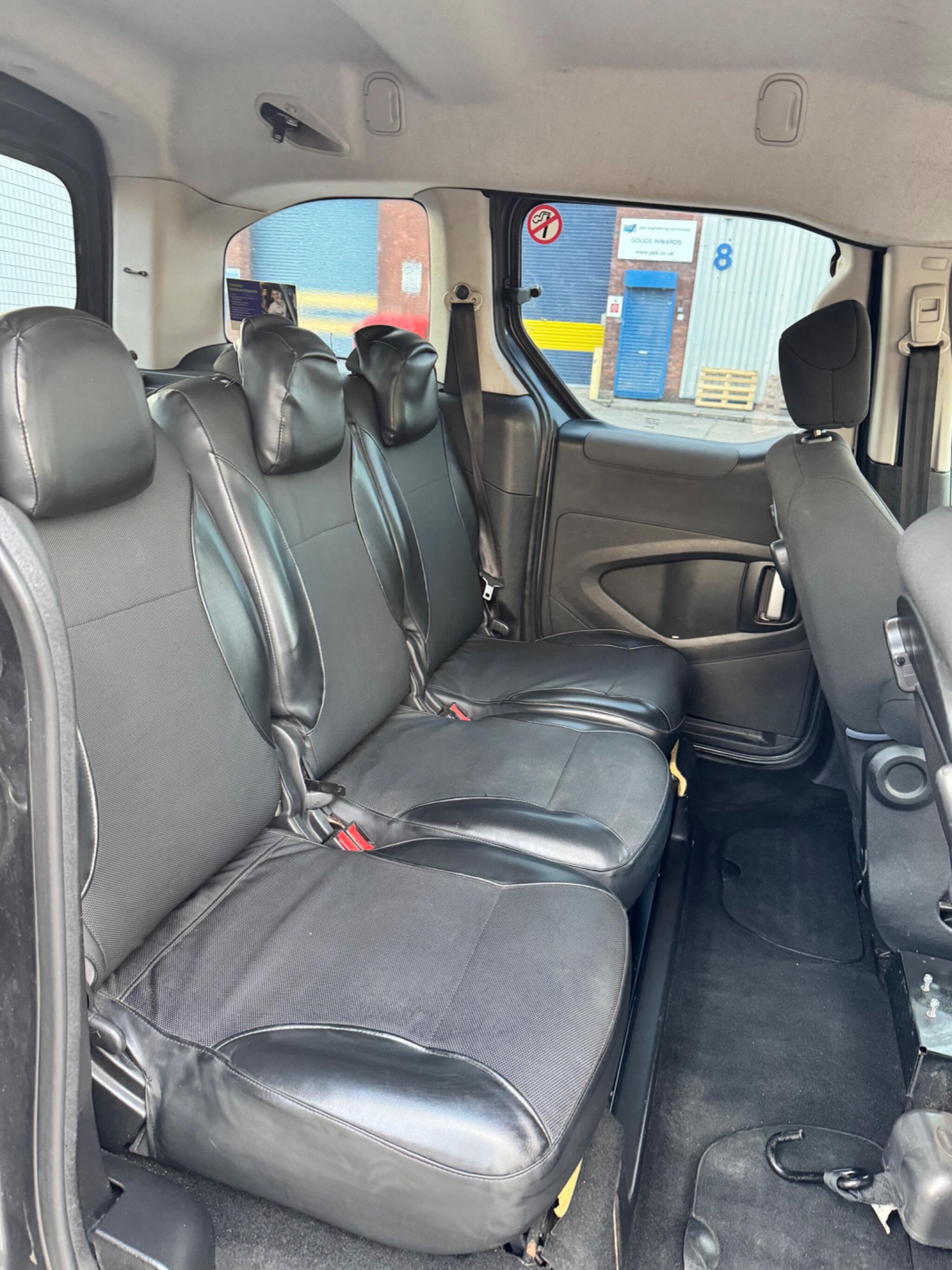 Peugeot Partner Tepee view 28