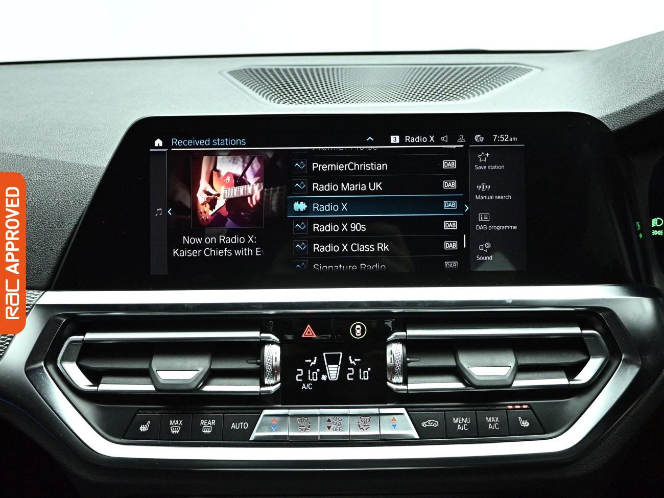 BMW 3 Series view 32