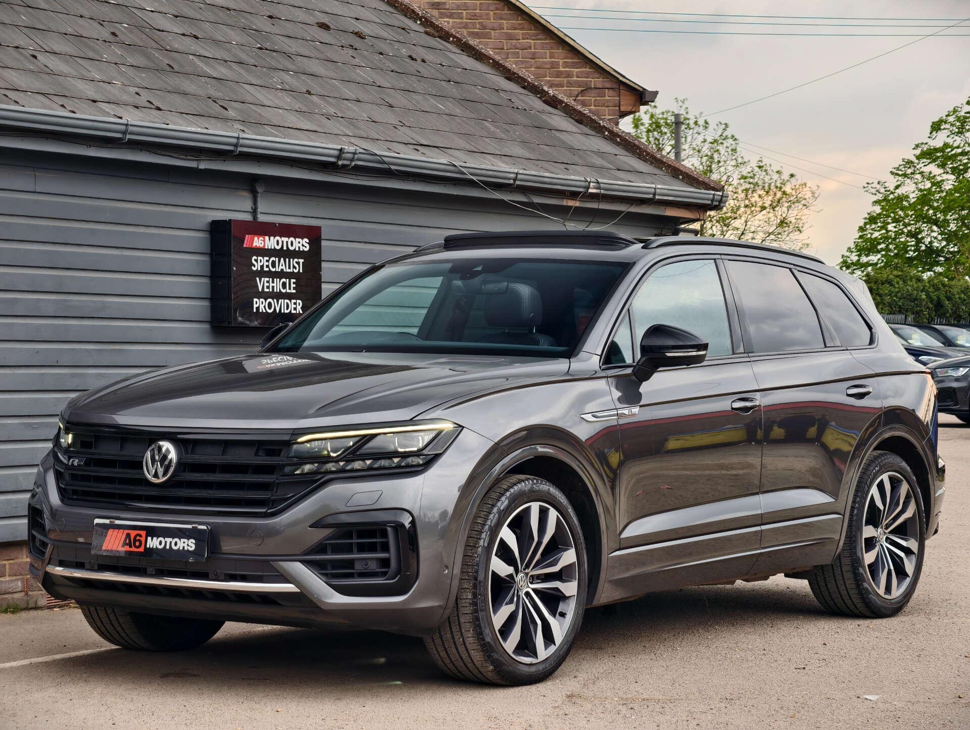 Volkswagen Touareg view 15