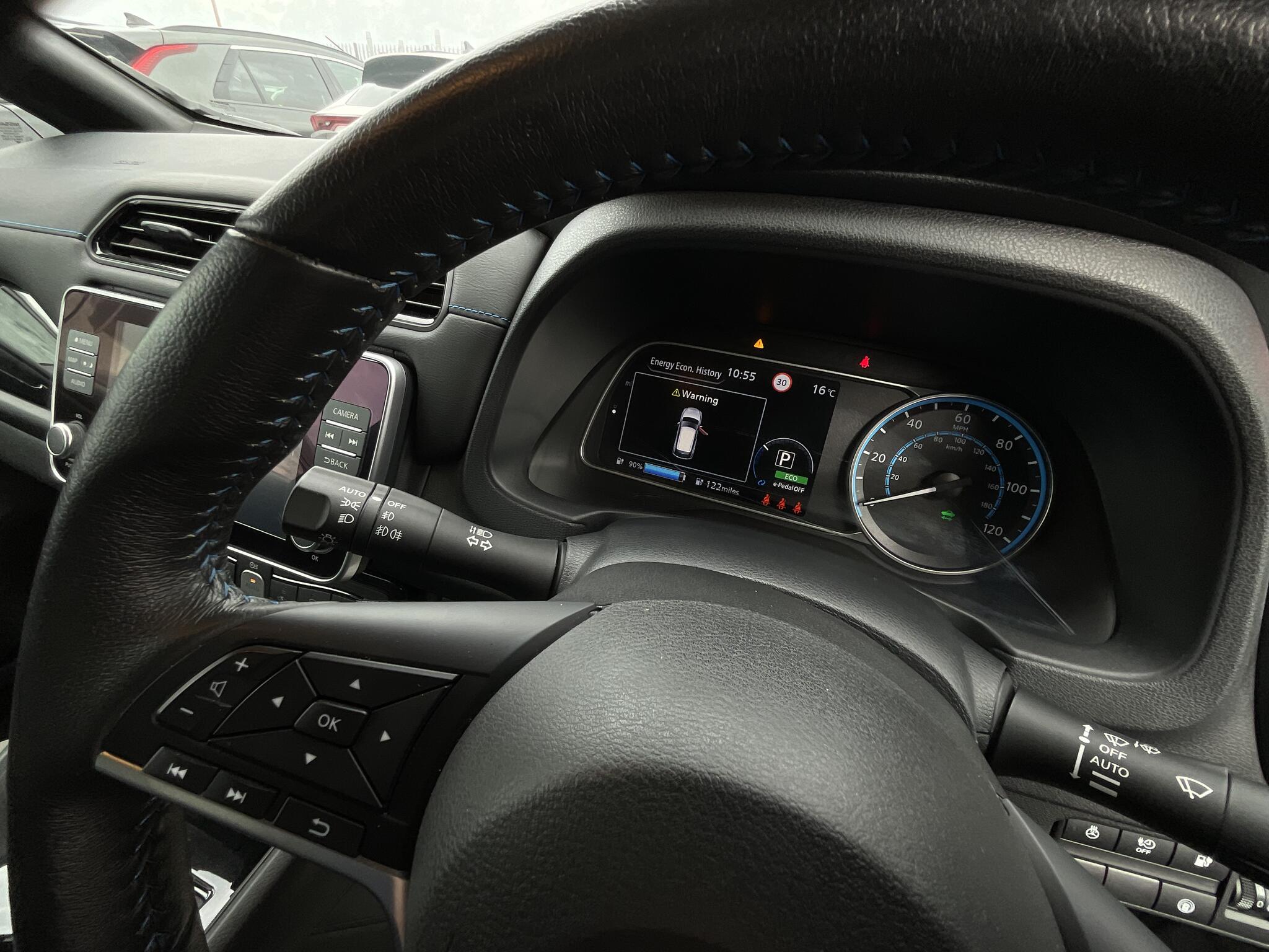 Nissan Leaf view 21