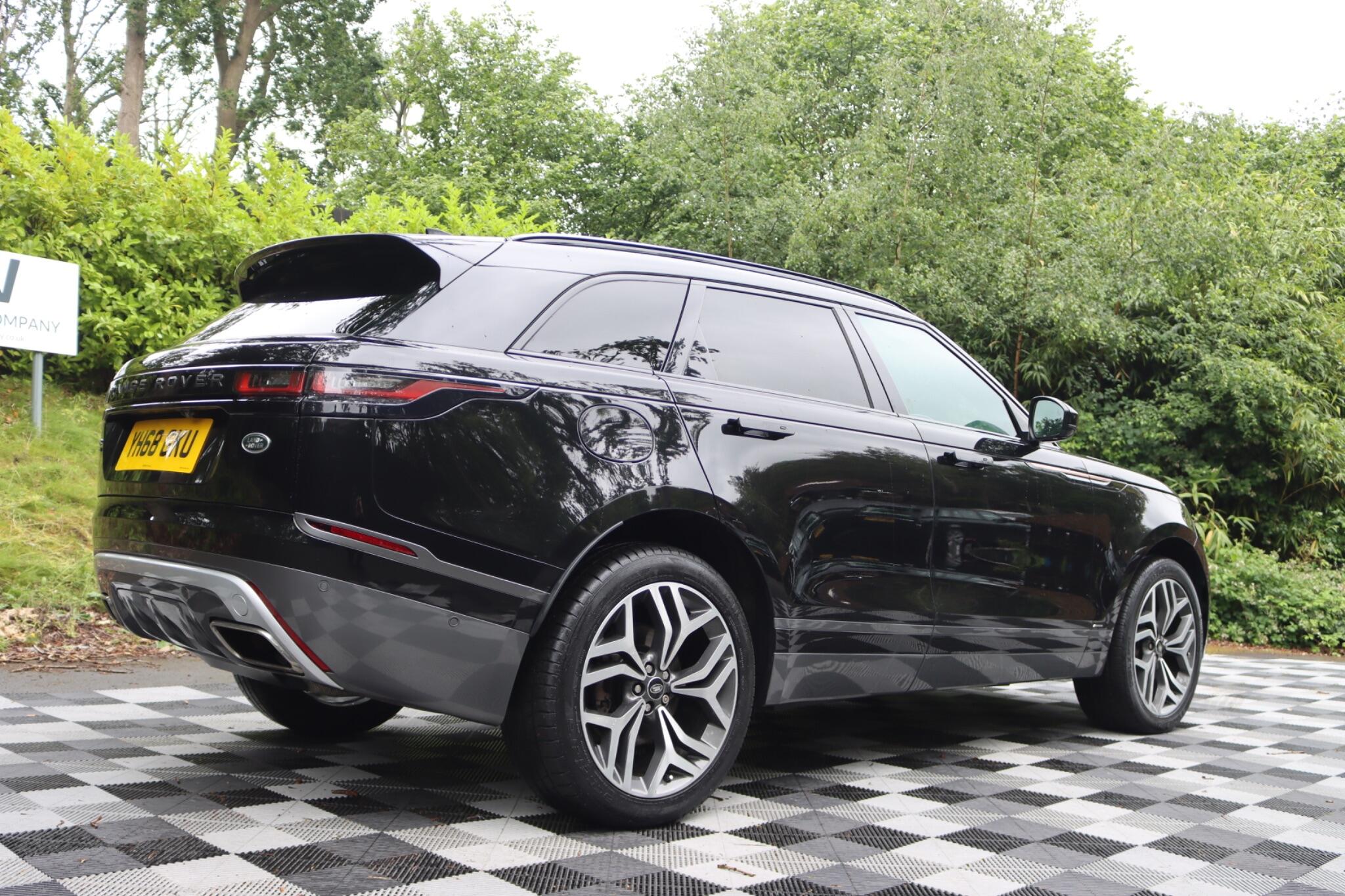 Land Rover Range Rover Velar view 19