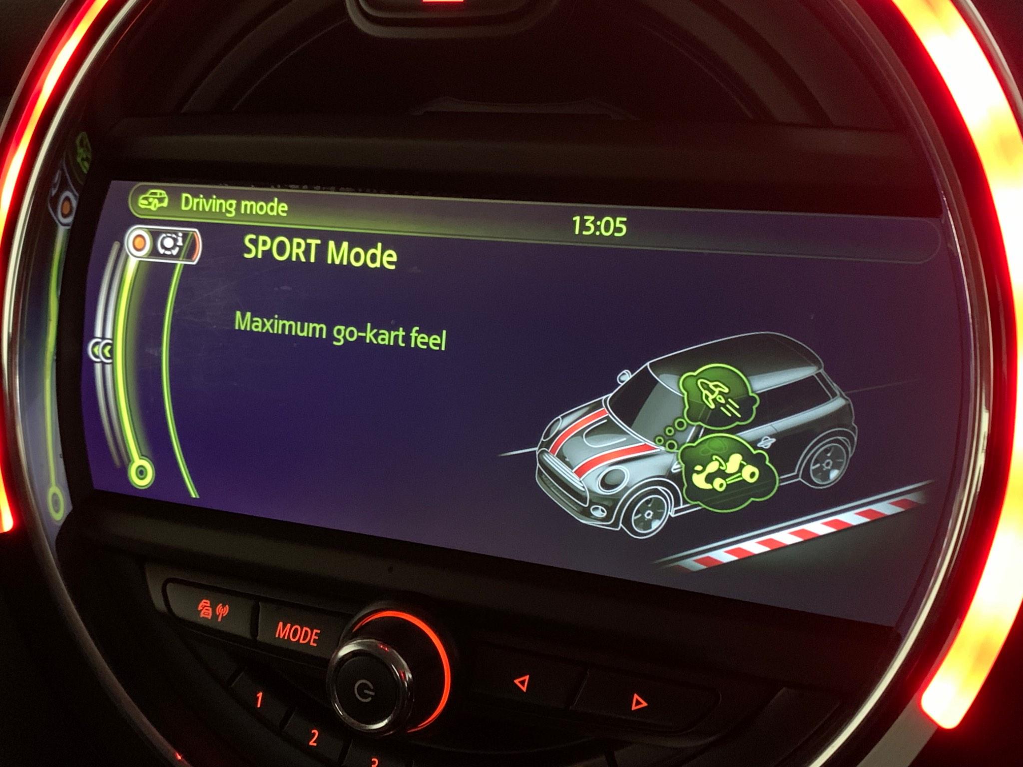 Mini Hatch view 41