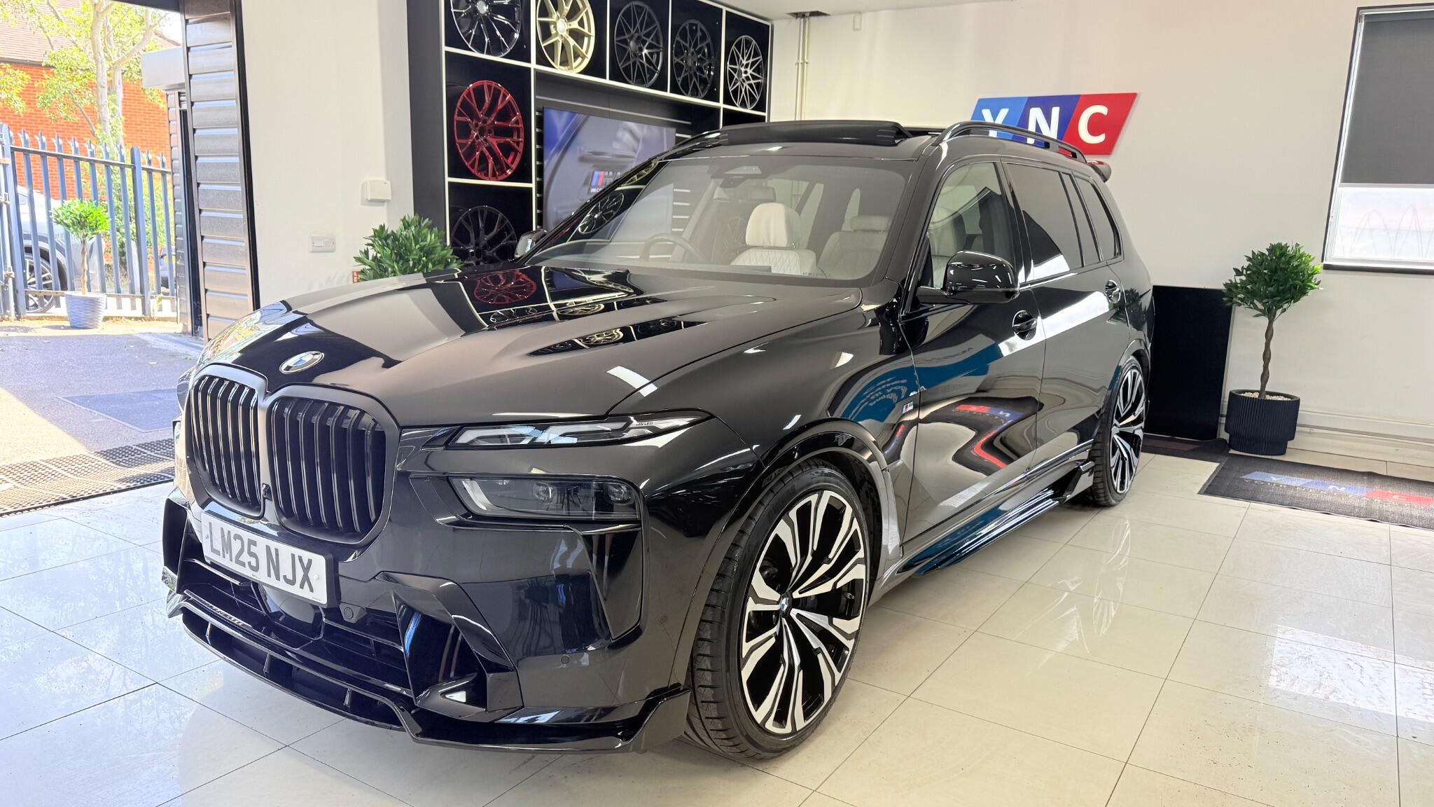 BMW X7 view 76