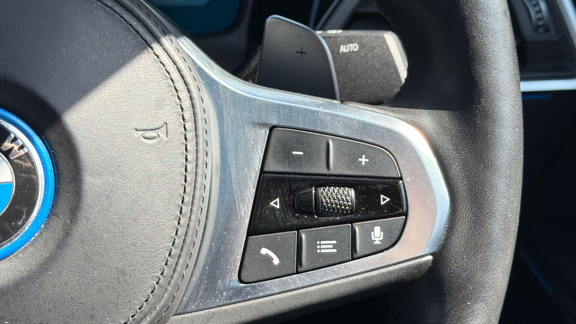 BMW 3 Series view 19