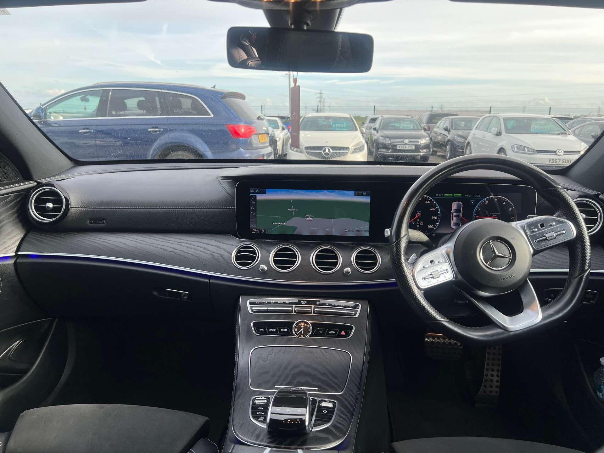 Mercedes-Benz E-Class view 19