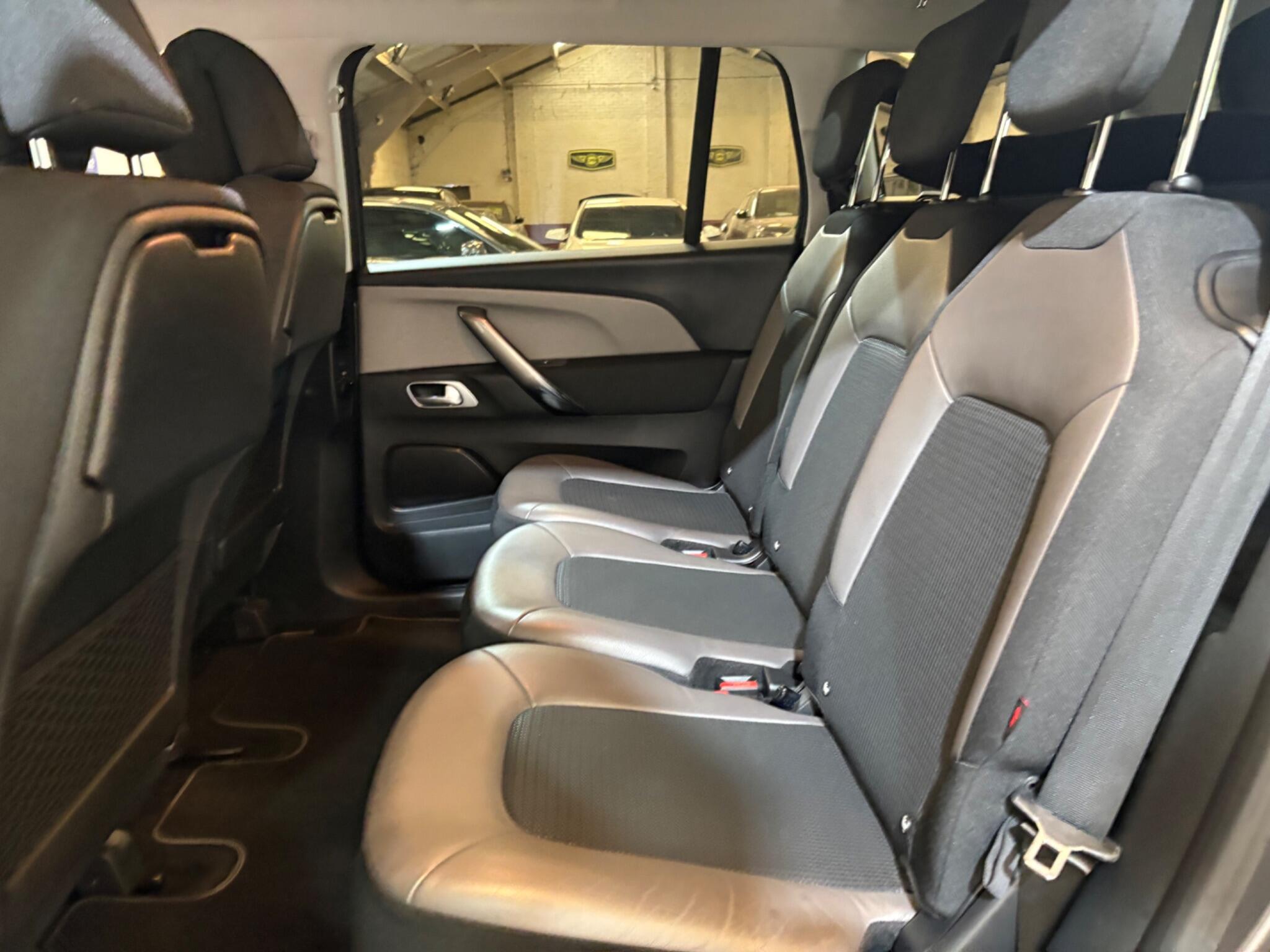 Citroen Grand C4 Spacetourer view 71