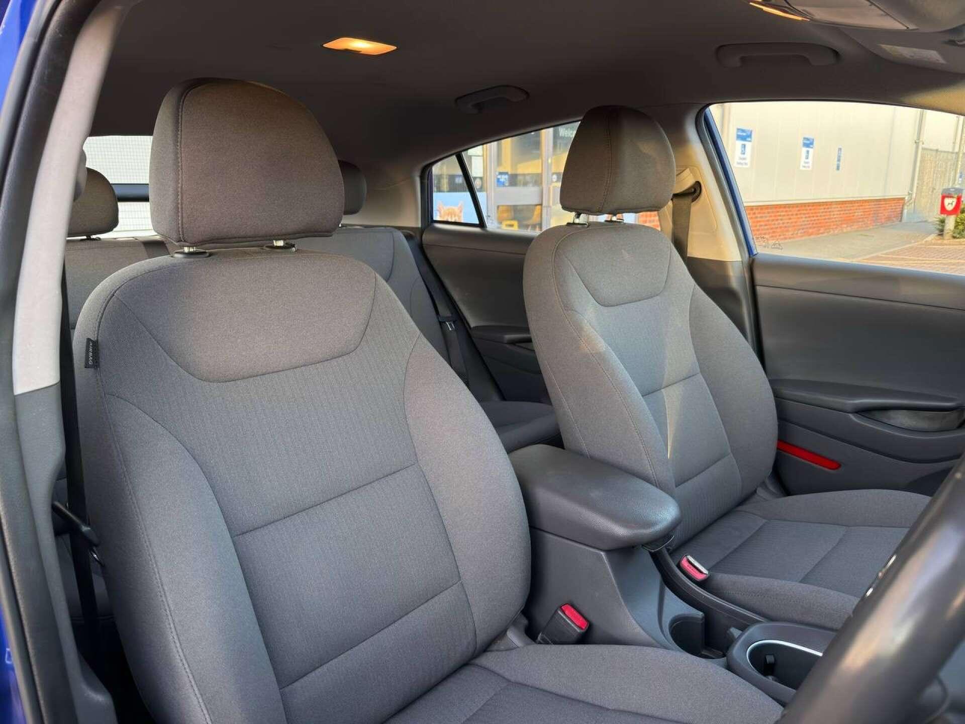 Hyundai Ioniq view 16