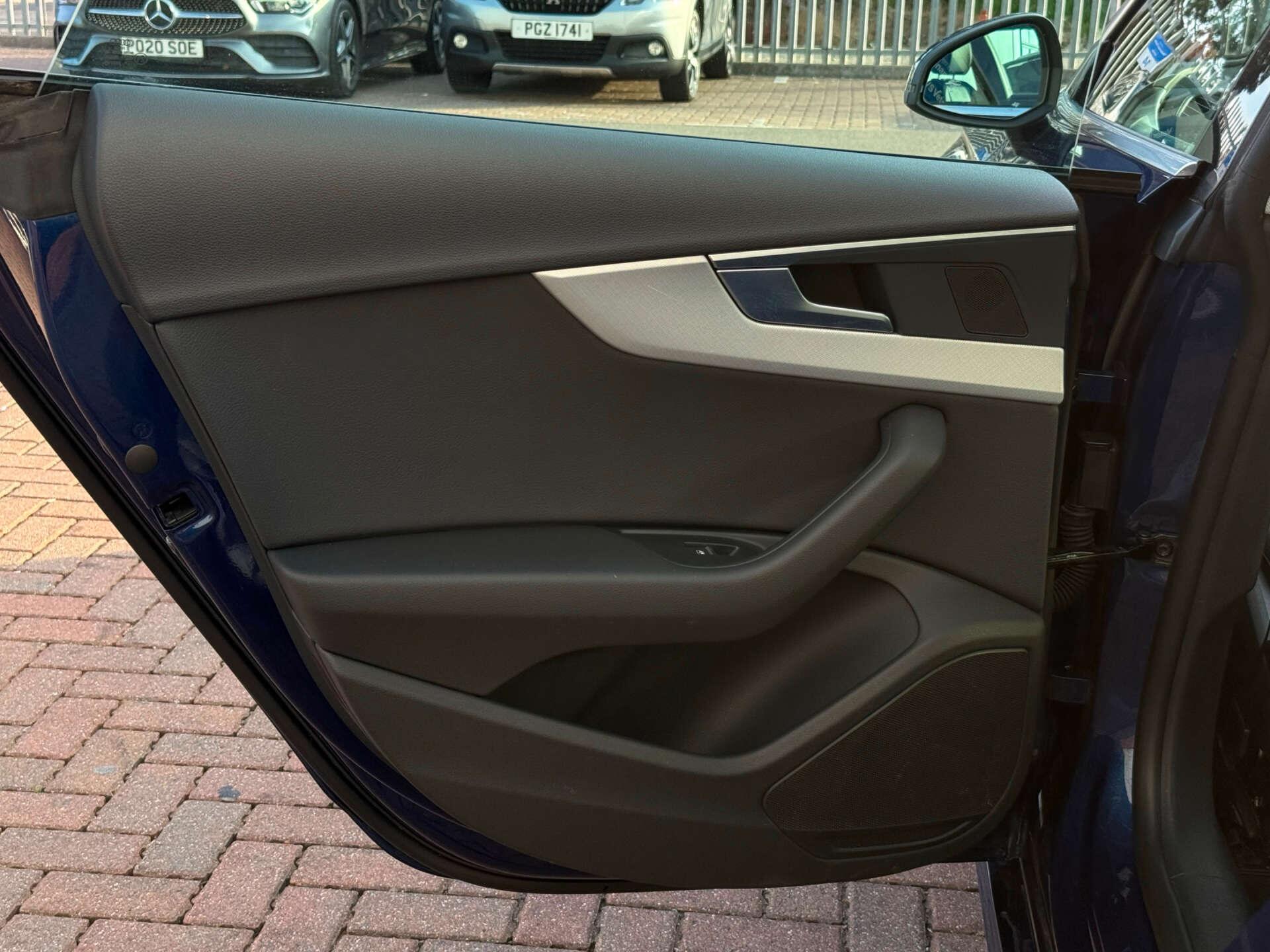 Audi A5 view 35