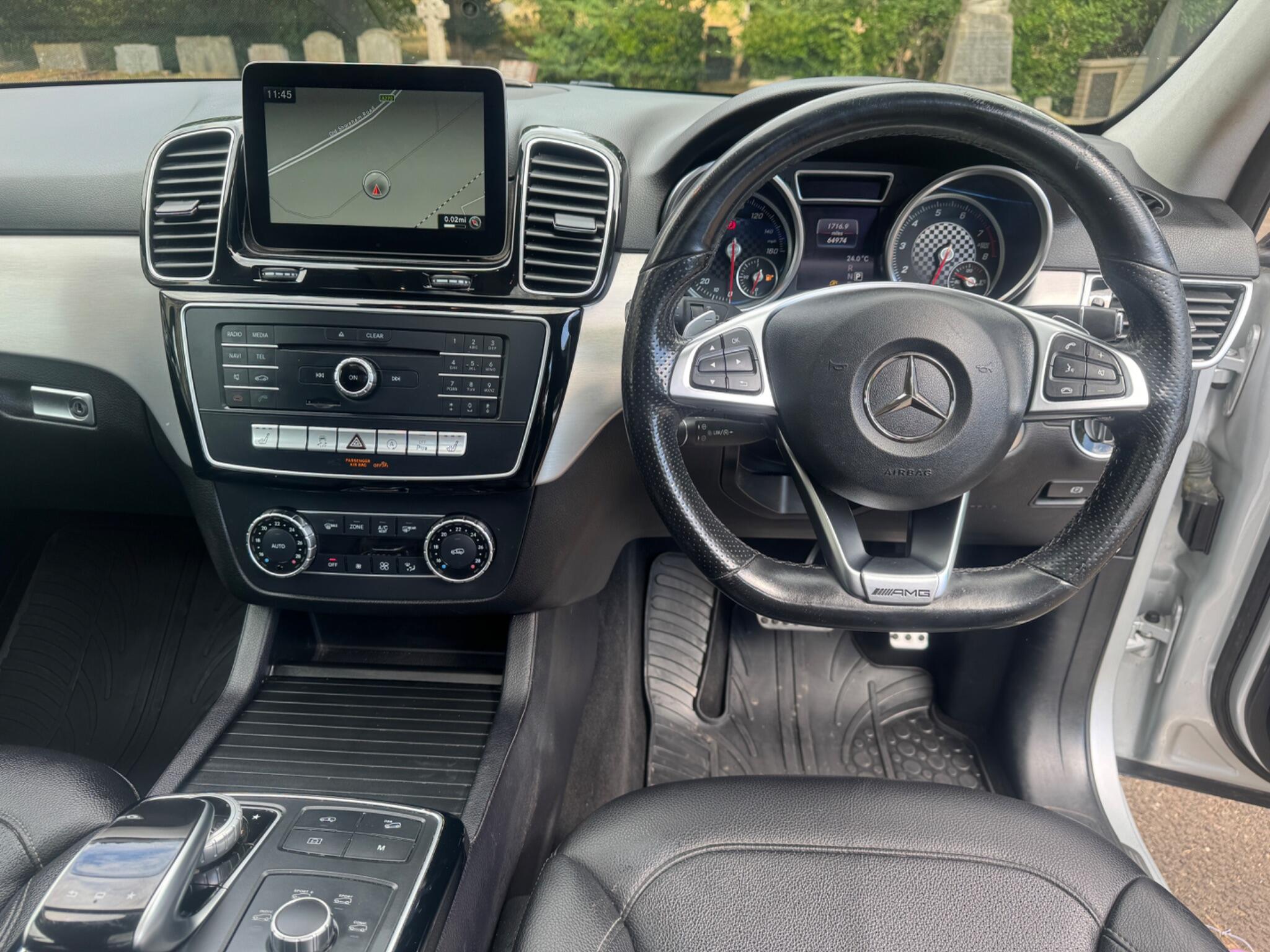 Mercedes-Benz Gle view 24
