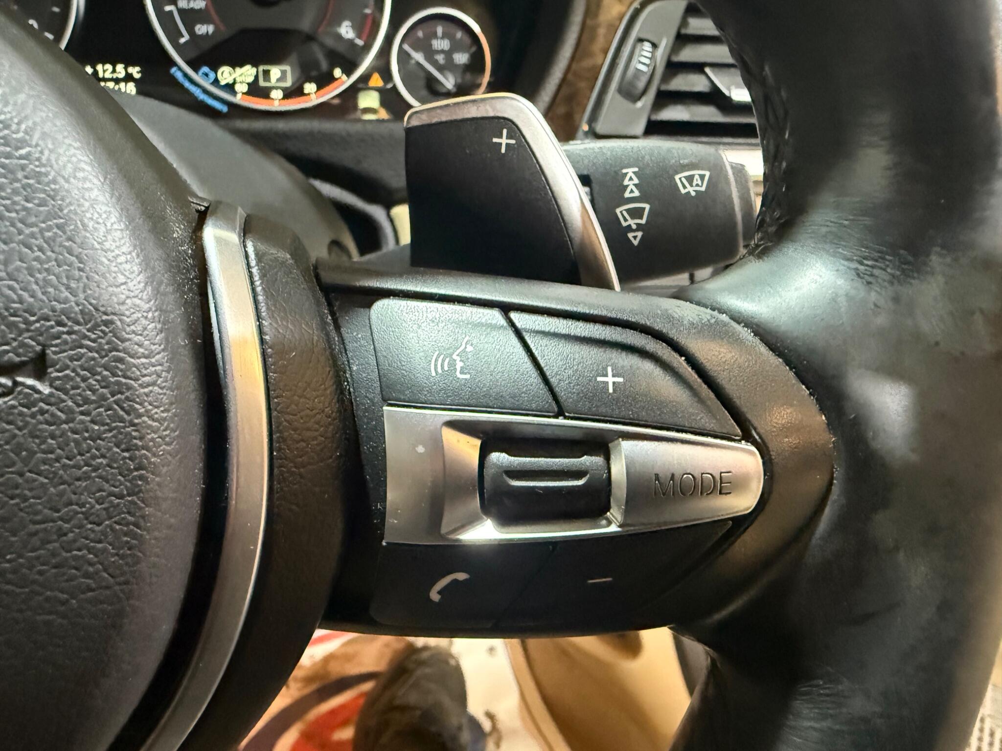 BMW 3 Series view 35
