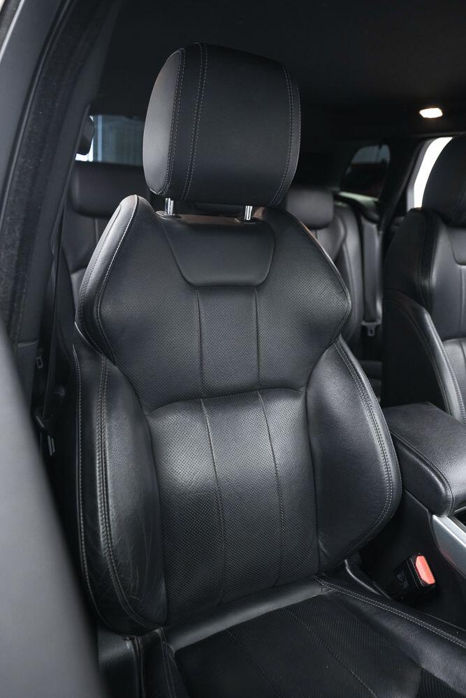 Land Rover Range Rover Evoque view 10