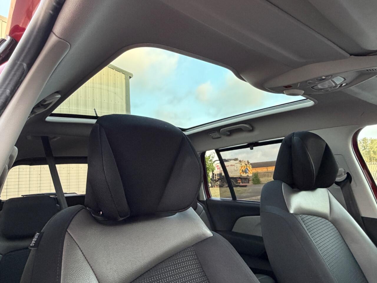 Citroen Grand C4 Spacetourer view 19