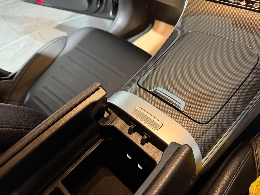 Mercedes-Benz GLC view 27