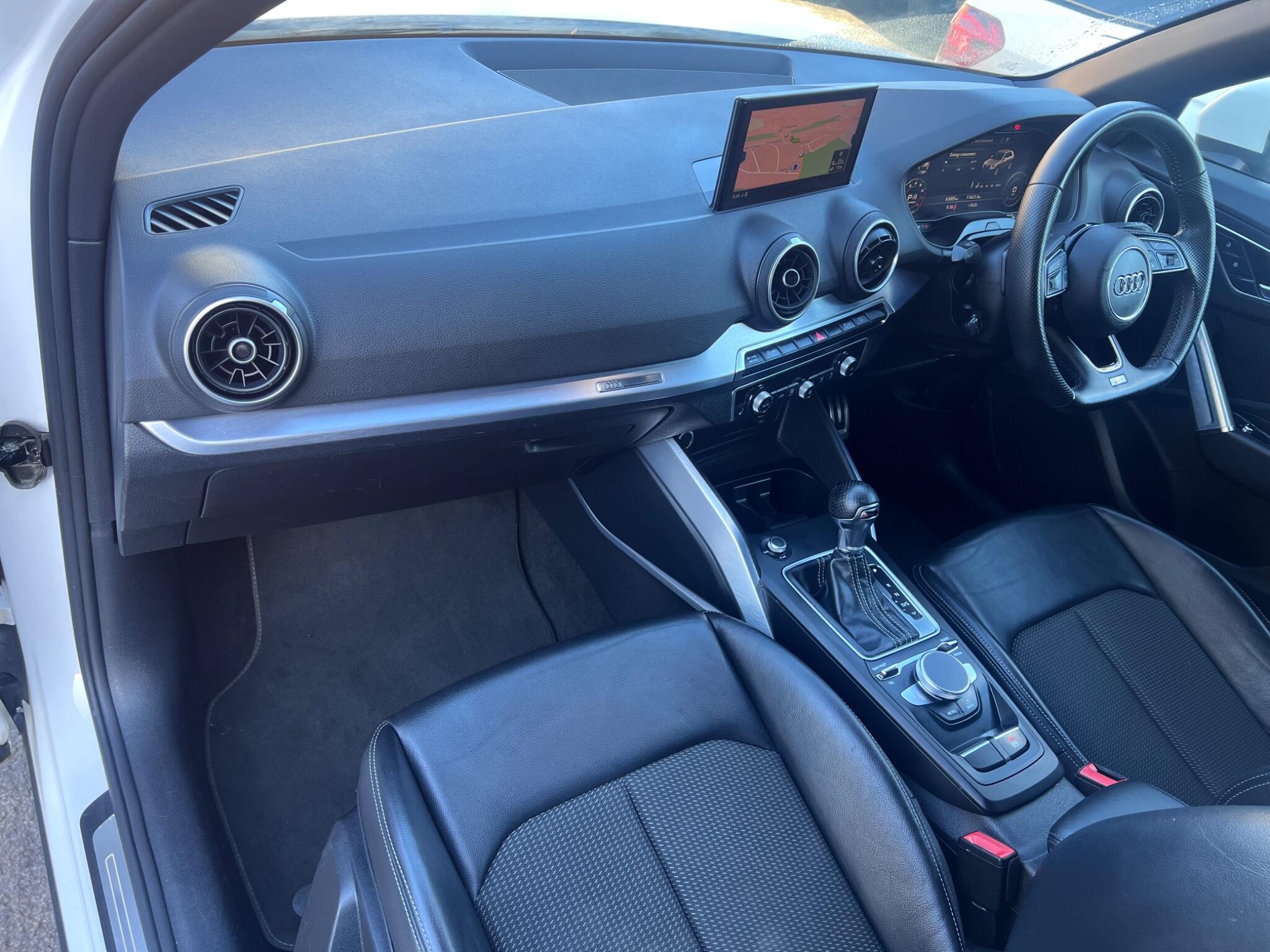 Audi Q2 view 37