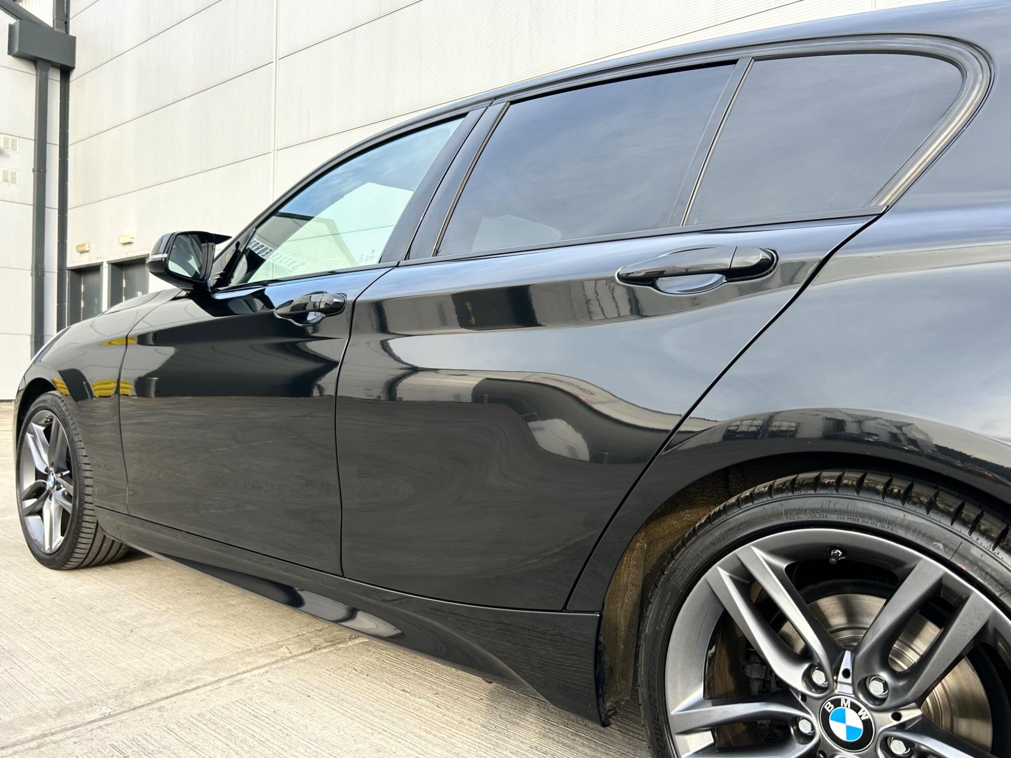 BMW 1 Series view 14
