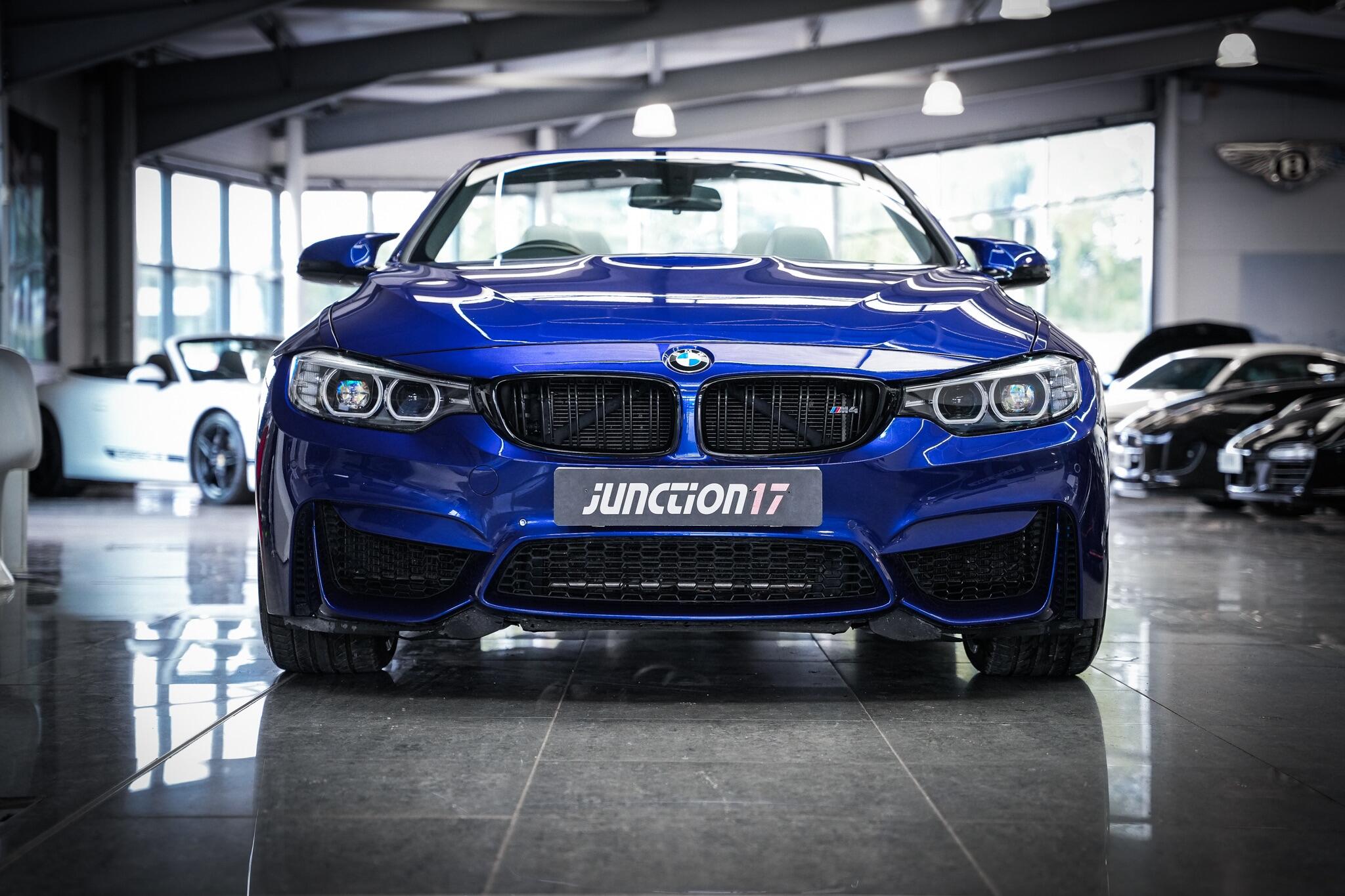 BMW M4 view 11
