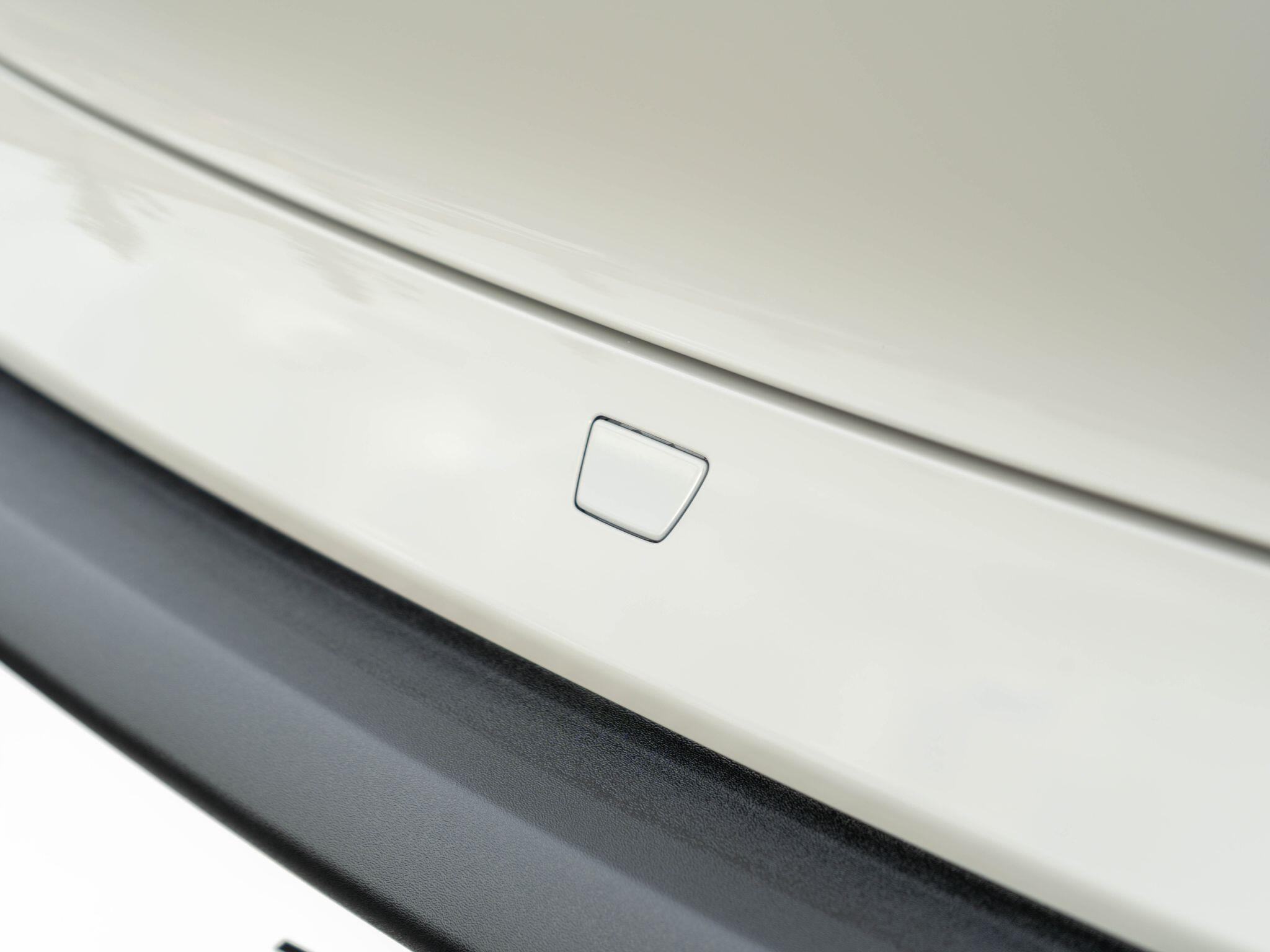 Porsche Taycan view 118