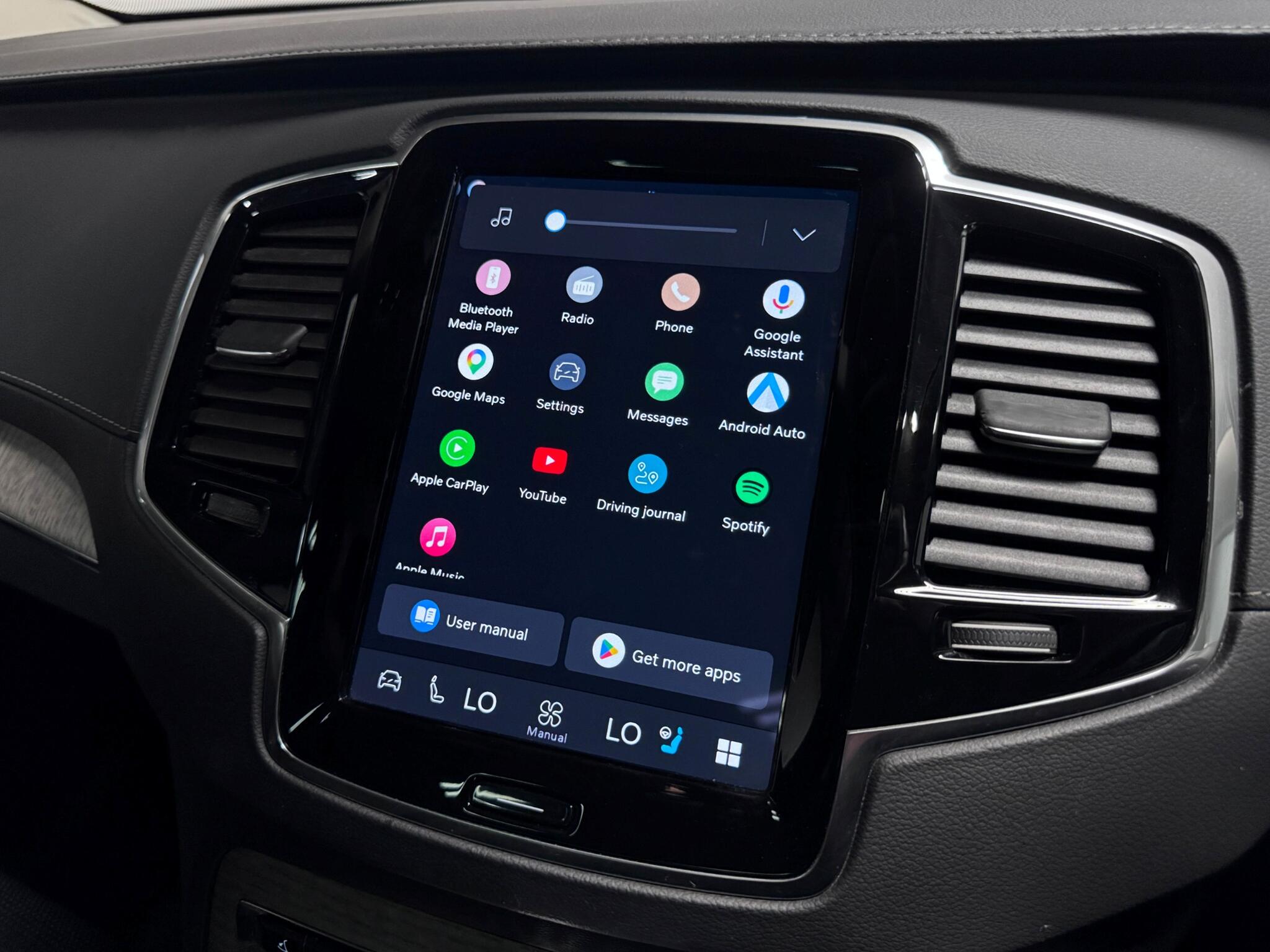 Volvo XC90 view 56