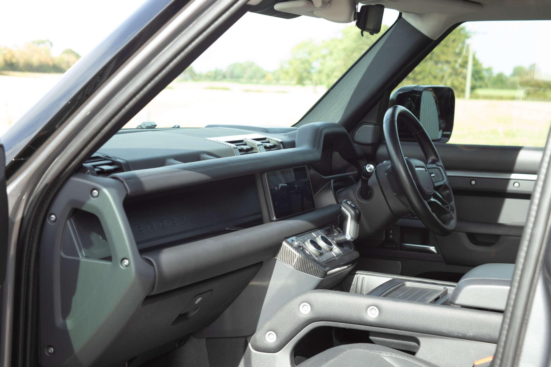 Land Rover Defender view 44