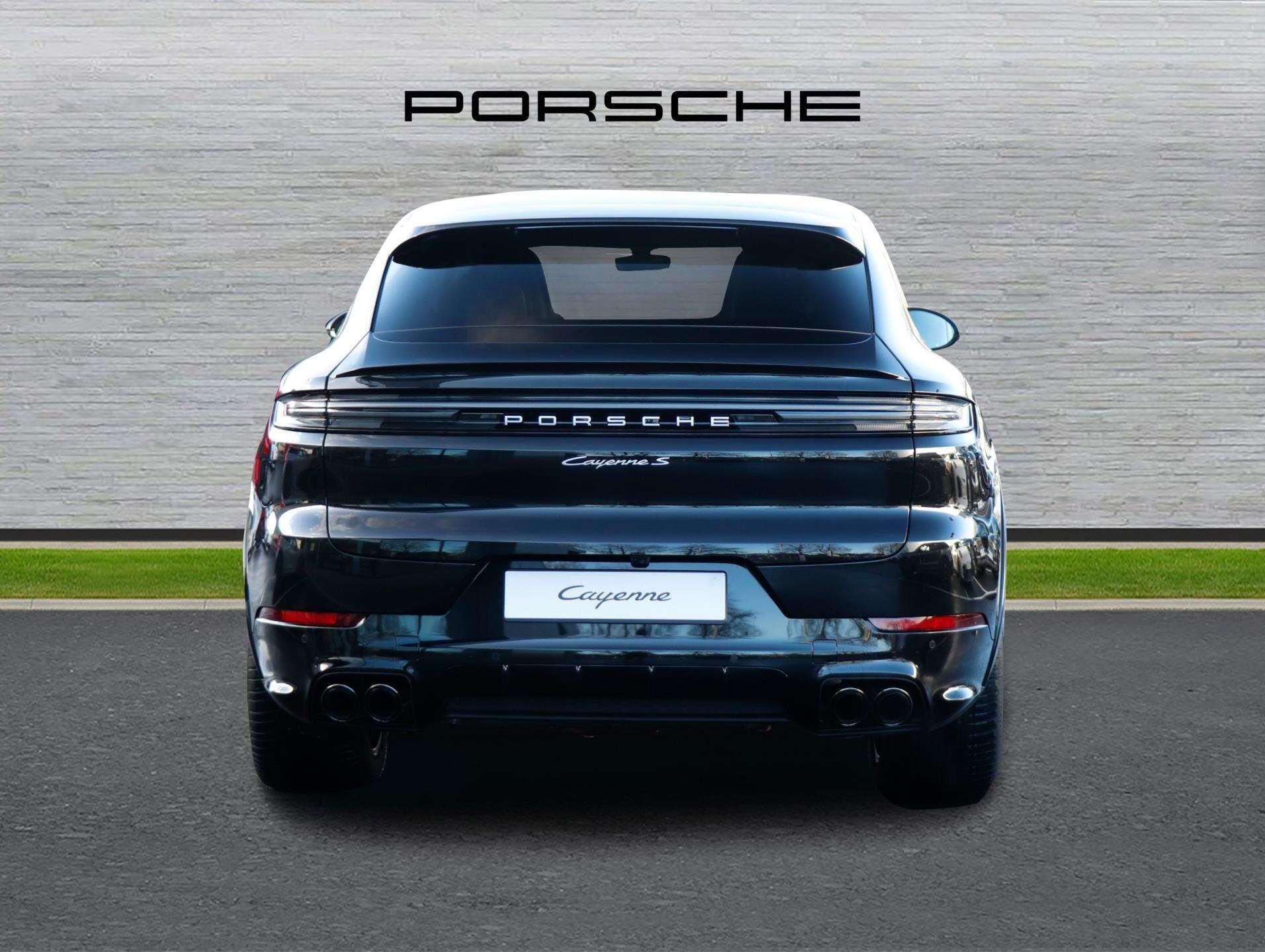 Porsche Cayenne view 4