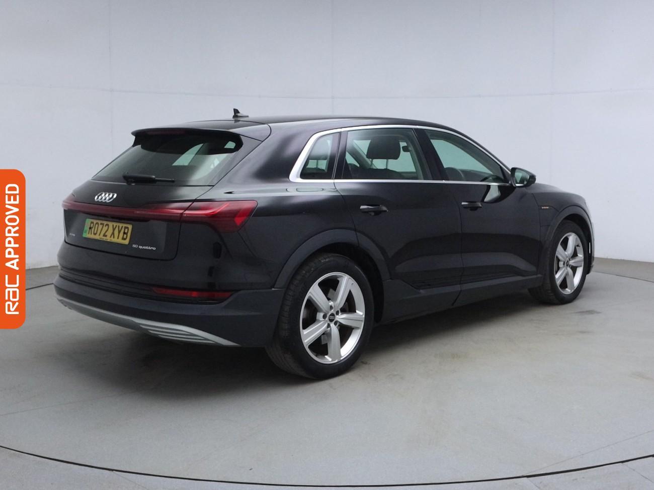 Audi E-Tron view 34
