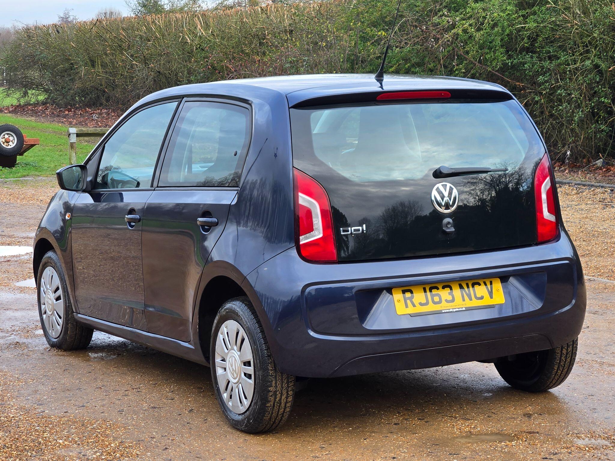 2013 Volkswagen up! 1.0 Move up! ASG Euro 5 5dr • 45,000 miles image 4